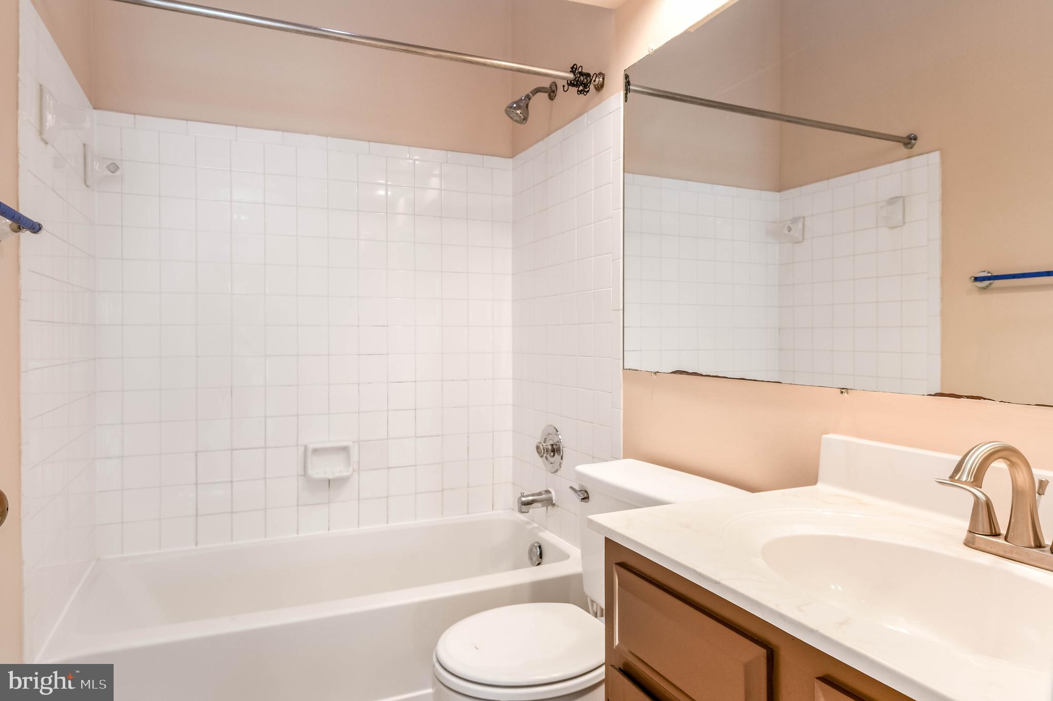 LAFAYETTE FOREST - Residential Lease