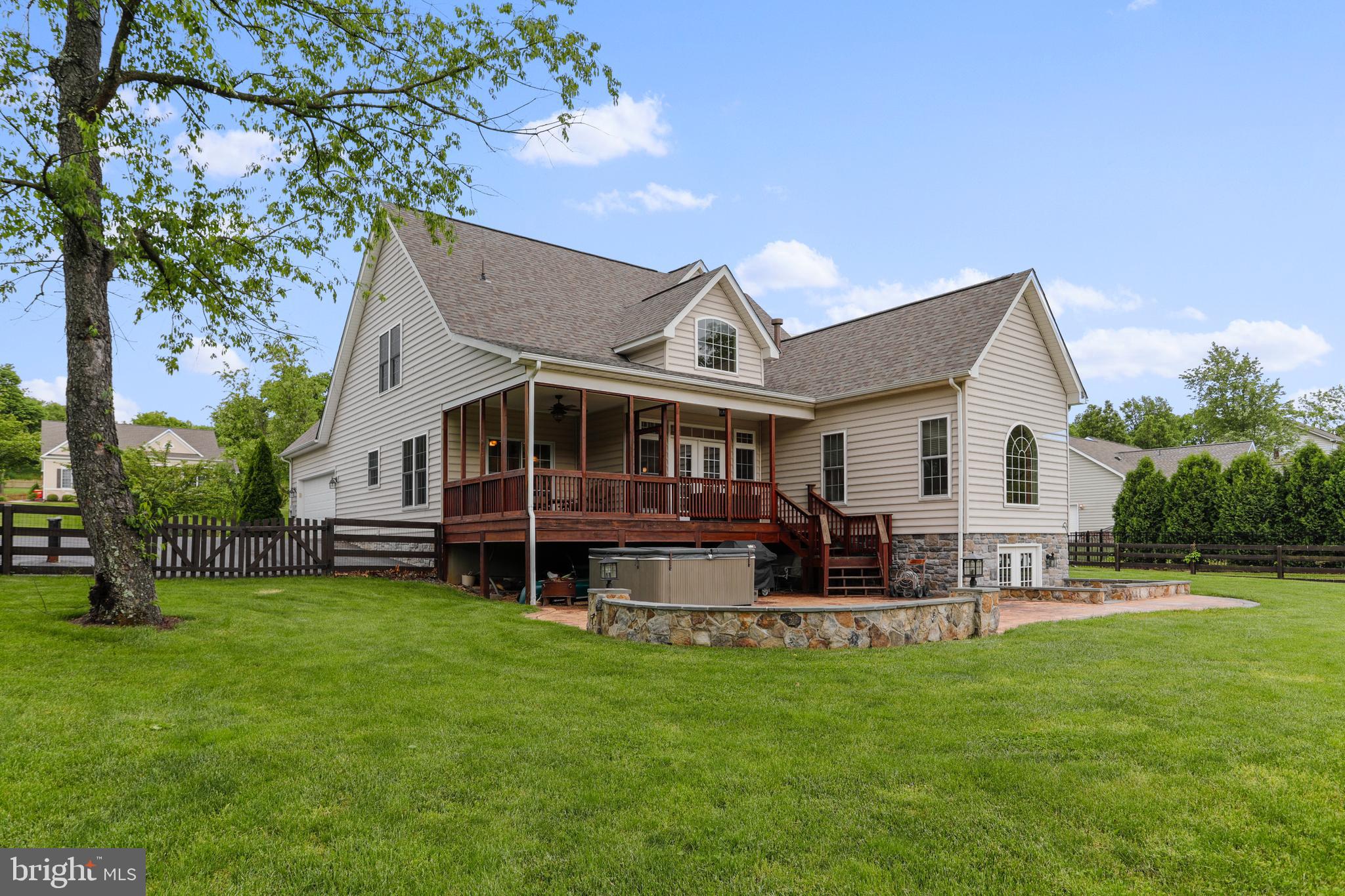 CORNERS AT ARDEN - Residential