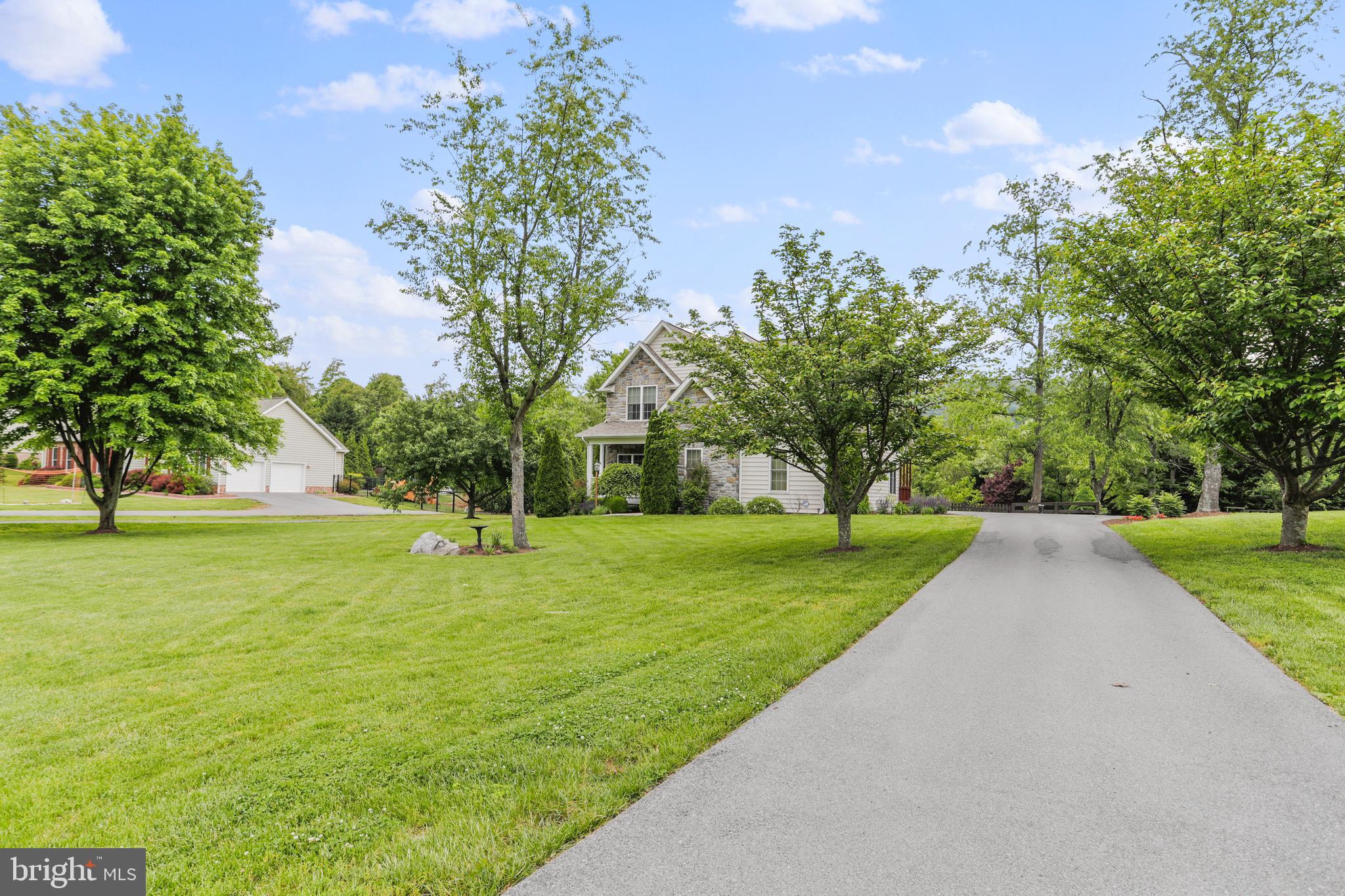 CORNERS AT ARDEN - Residential