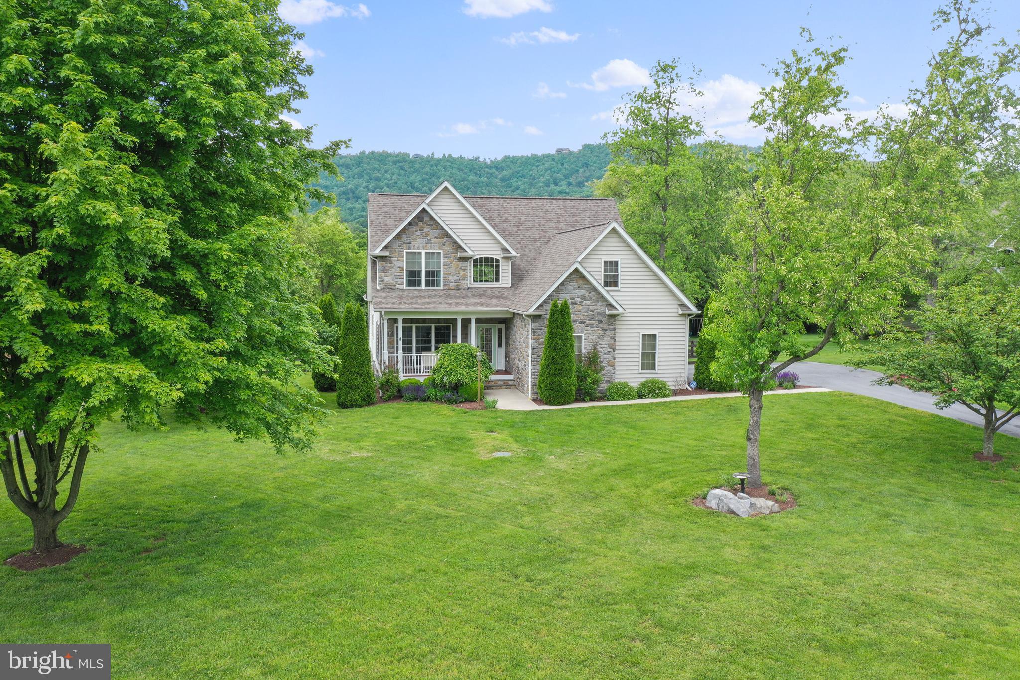 CORNERS AT ARDEN - Residential