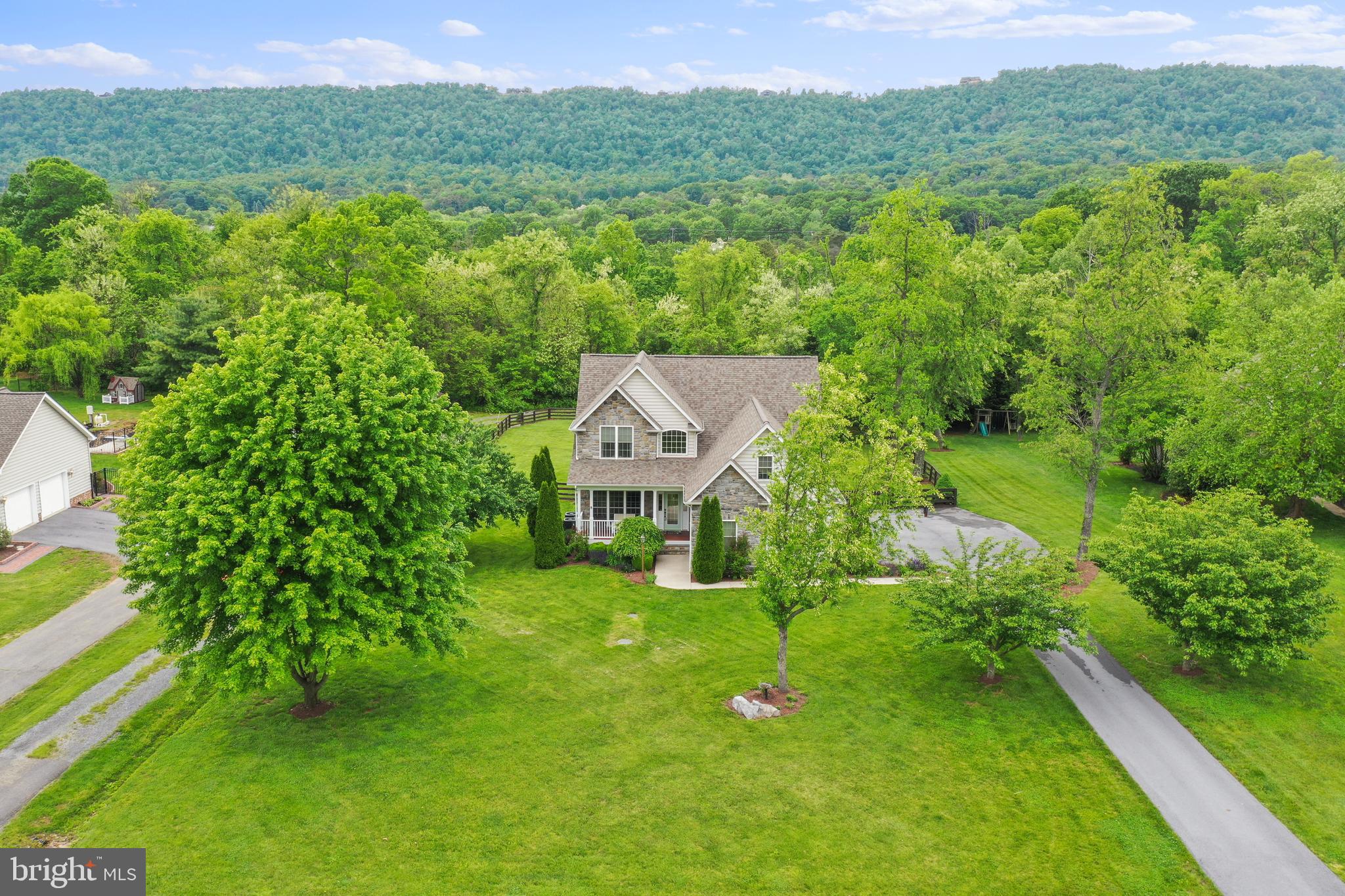 CORNERS AT ARDEN - Residential