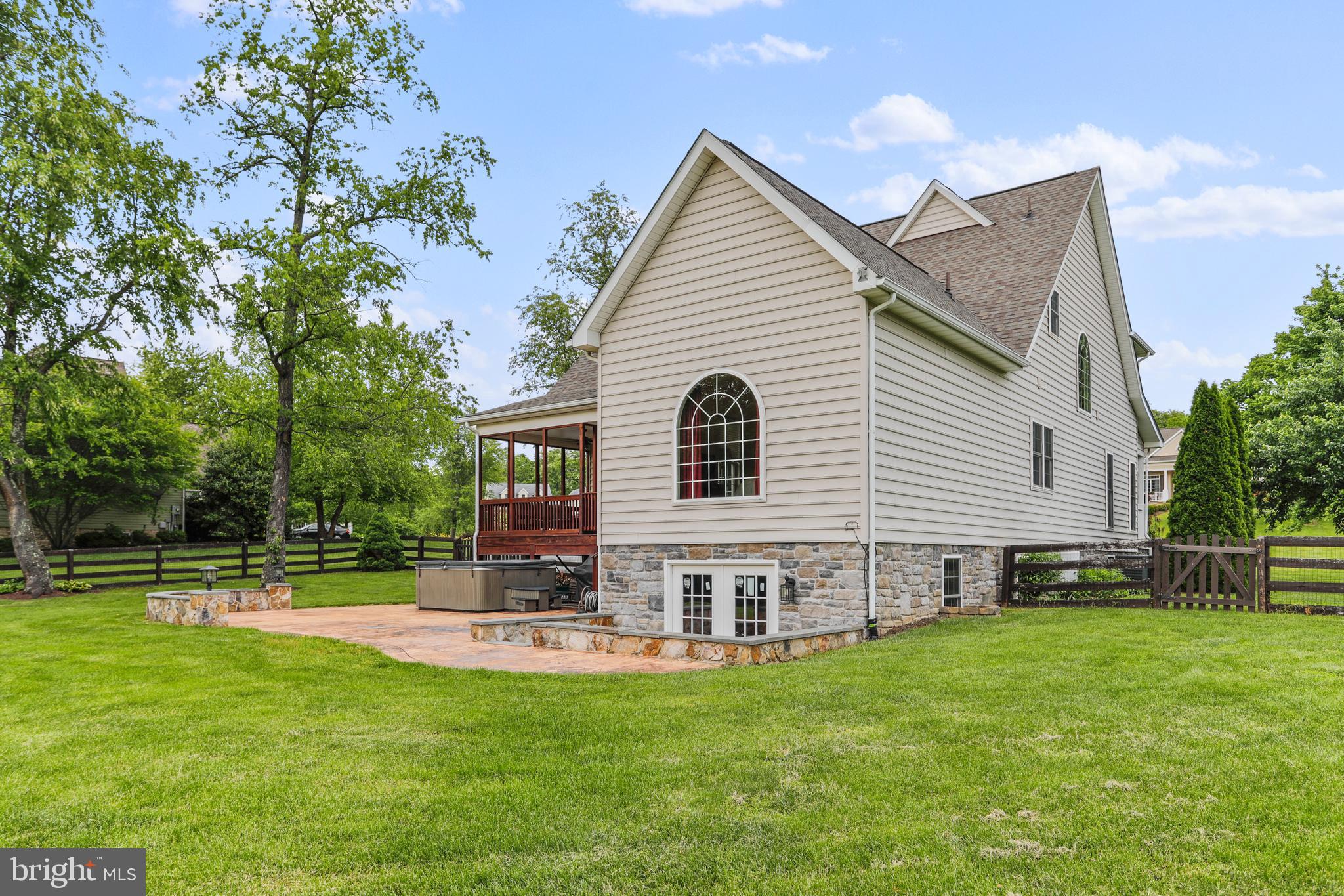 CORNERS AT ARDEN - Residential