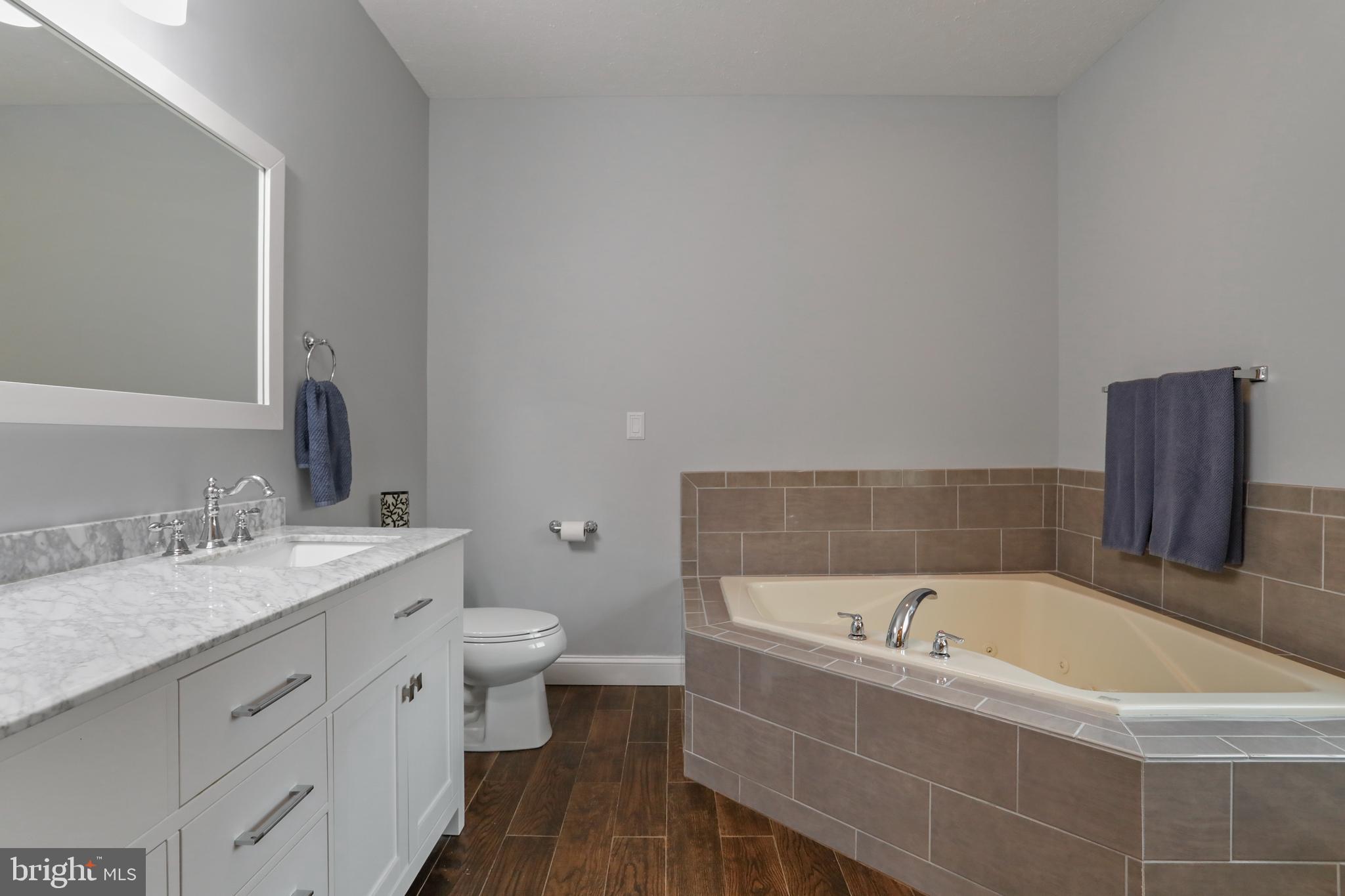 CORNERS AT ARDEN - Residential