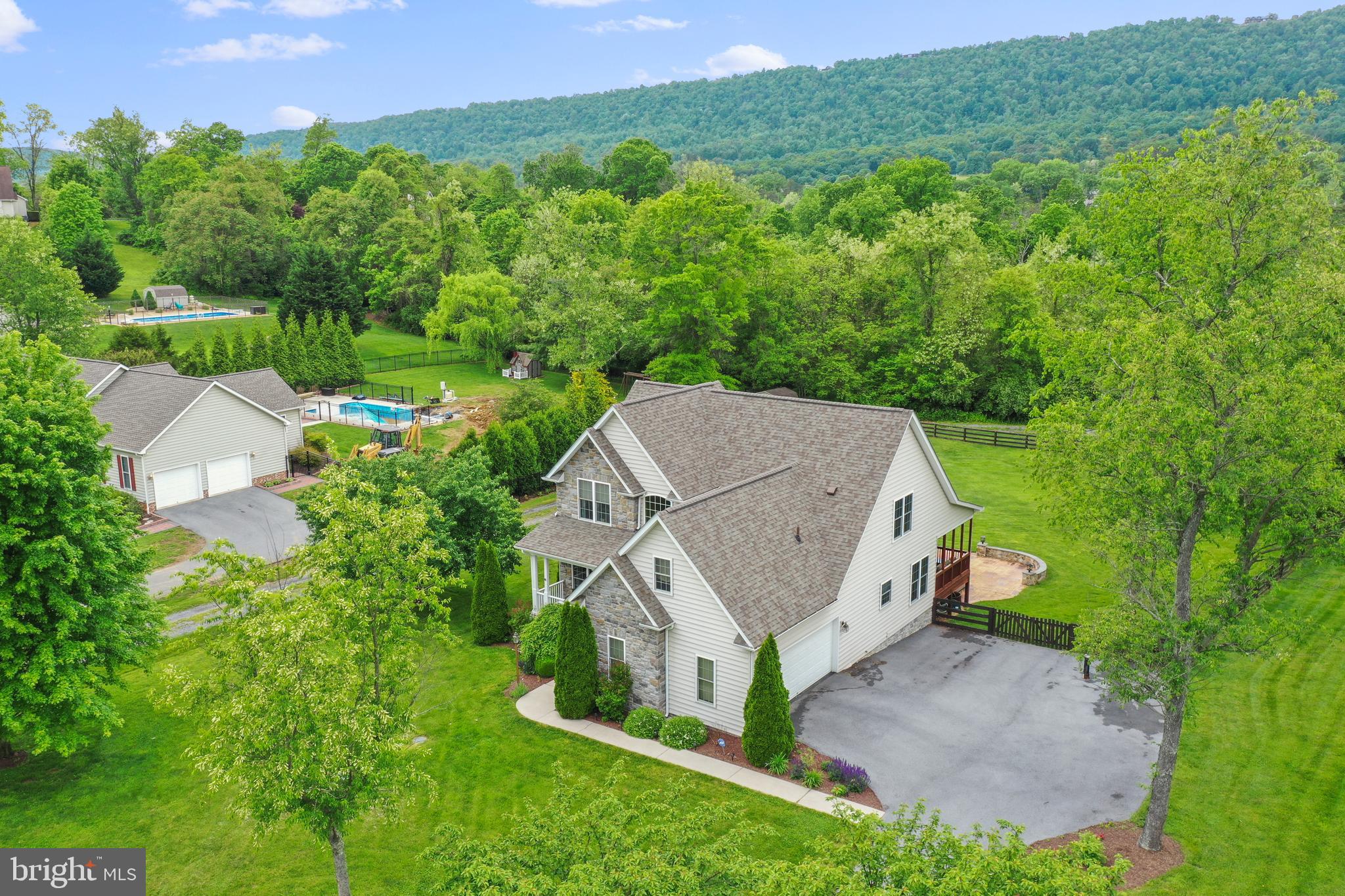 CORNERS AT ARDEN - Residential