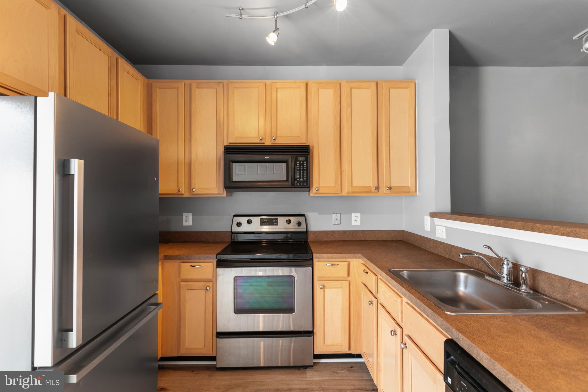 SUMMERFIELD - Residential Lease