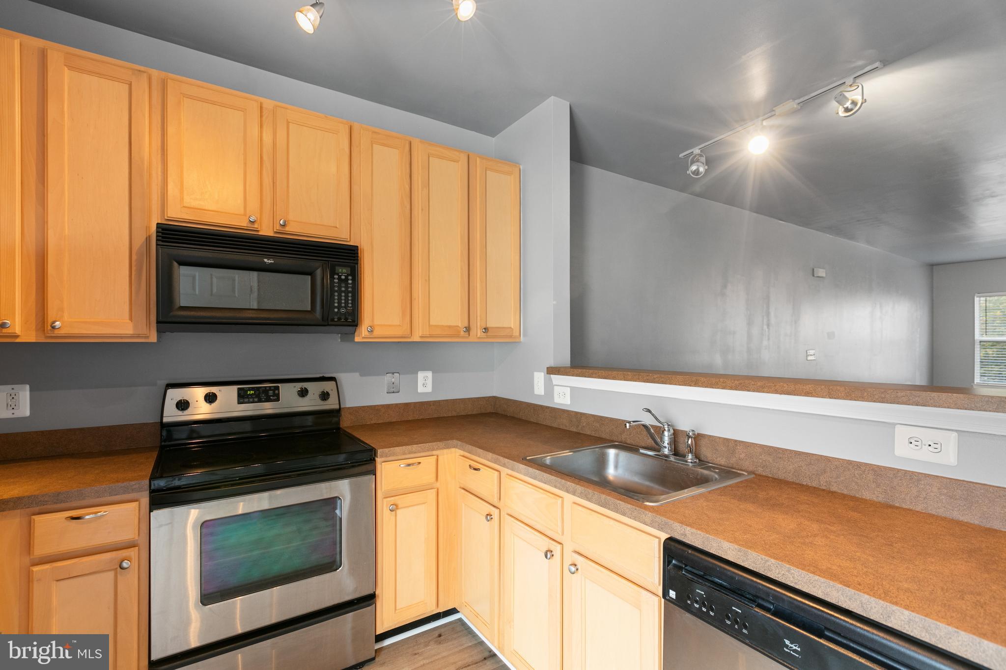 SUMMERFIELD - Residential Lease