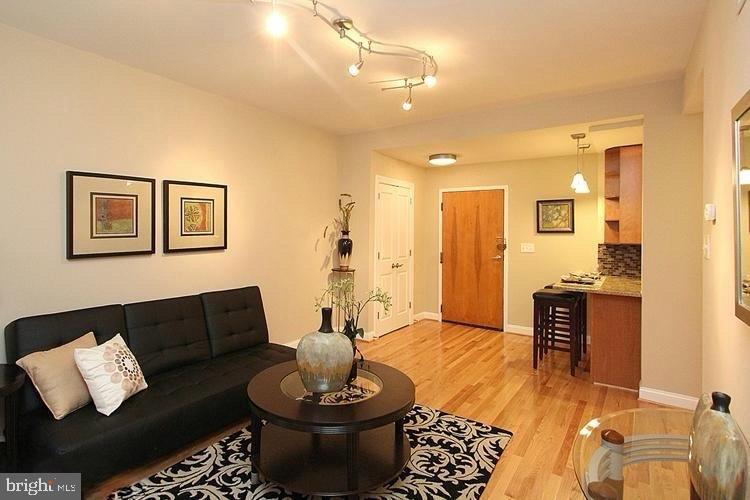 1421 COLUMBIA ROAD NW 105