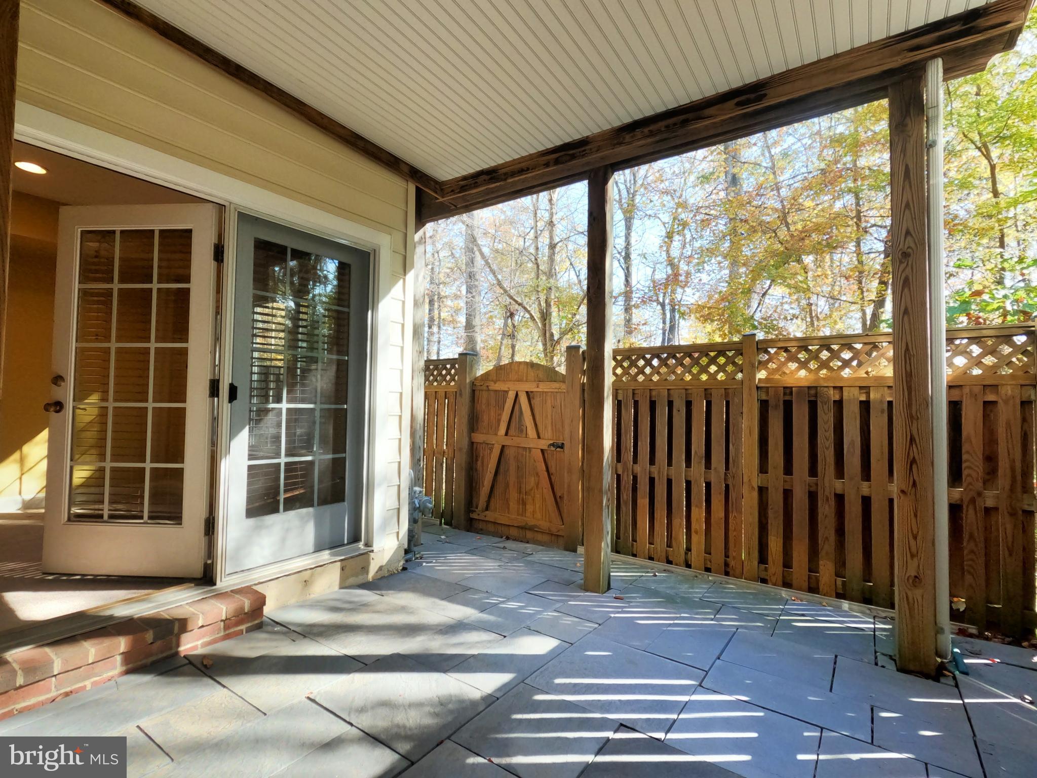 FAIRFAX CENTER LANDBAY - Residential Lease