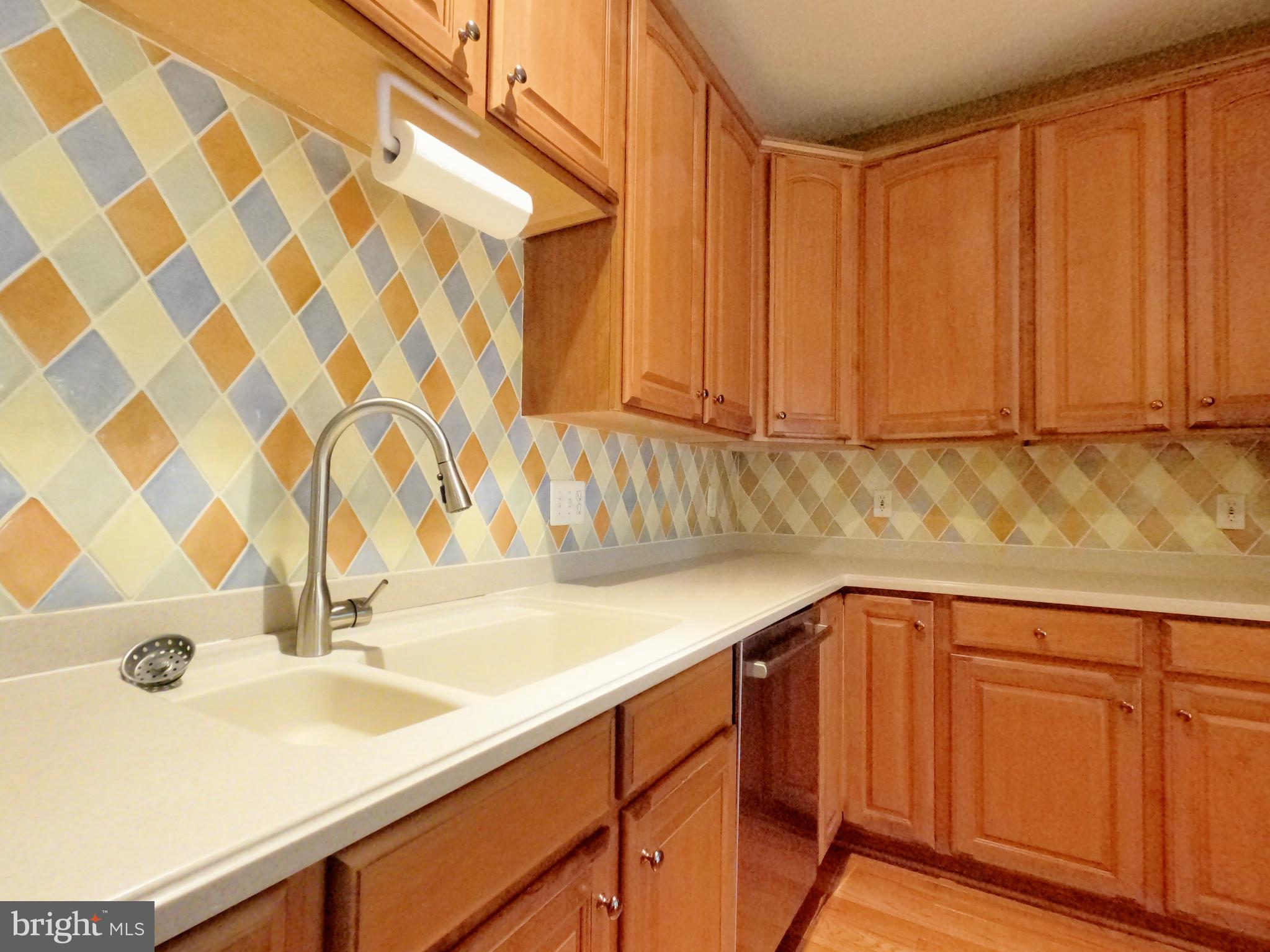 FAIRFAX CENTER LANDBAY - Residential Lease