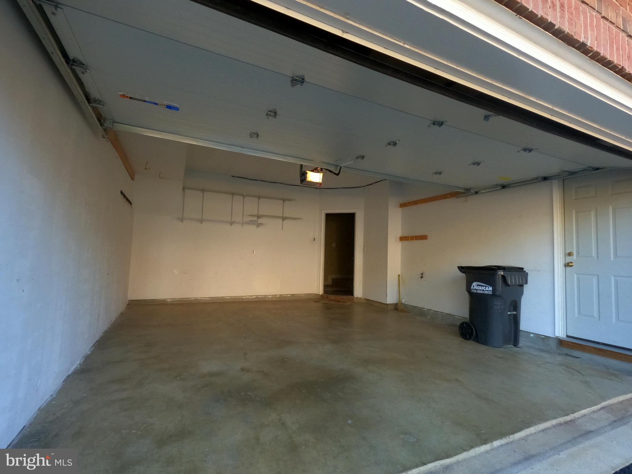 FAIRFAX CENTER LANDBAY - Residential Lease