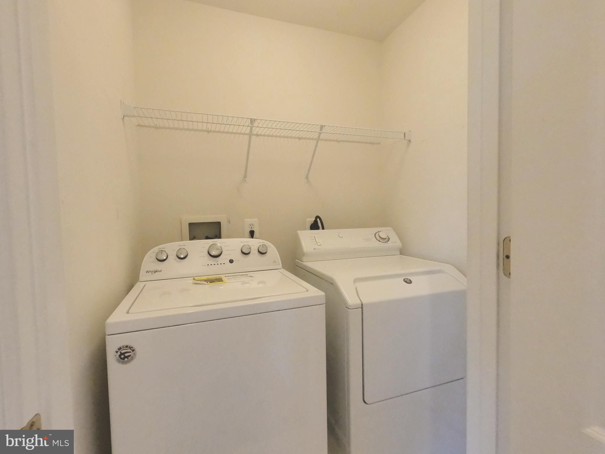 FAIRFAX CENTER LANDBAY - Residential Lease