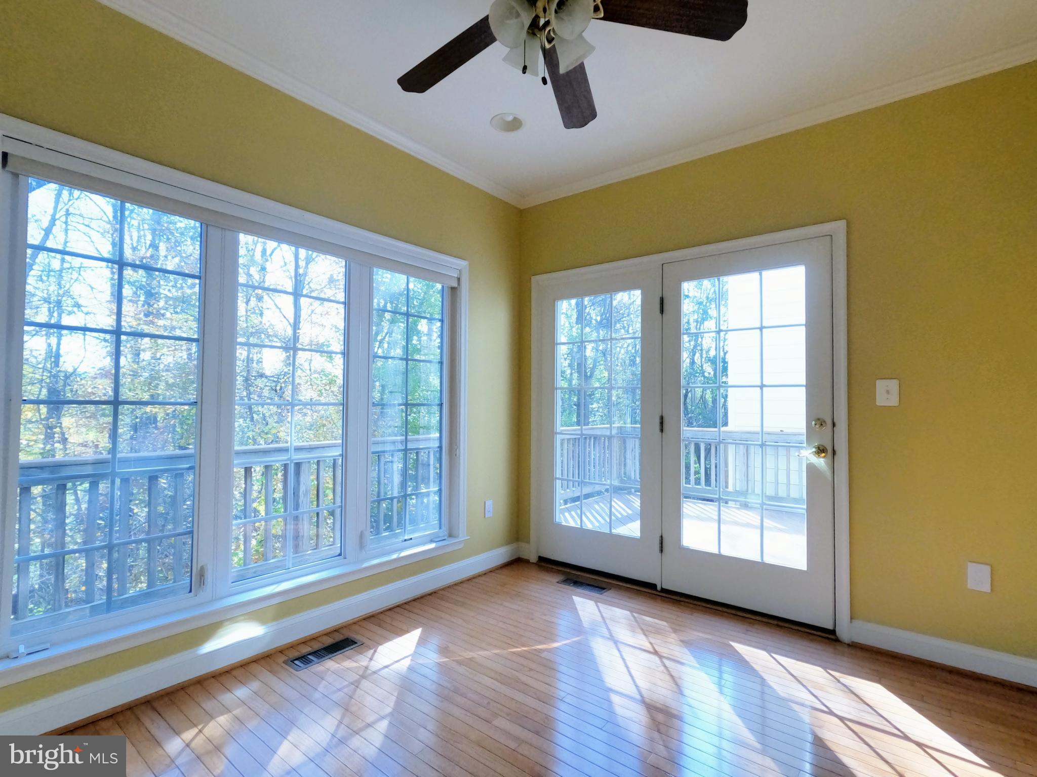 FAIRFAX CENTER LANDBAY - Residential Lease