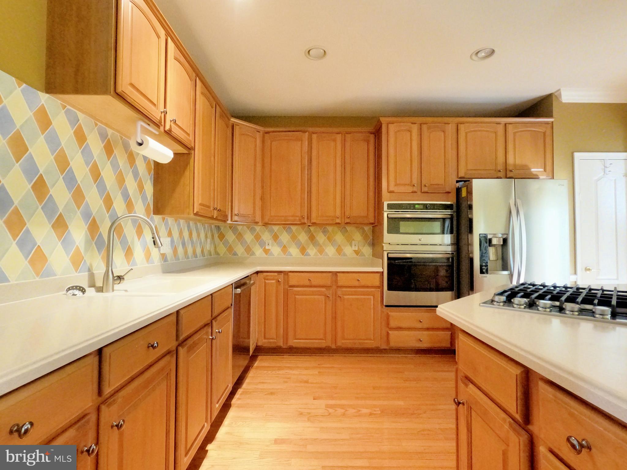 FAIRFAX CENTER LANDBAY - Residential Lease