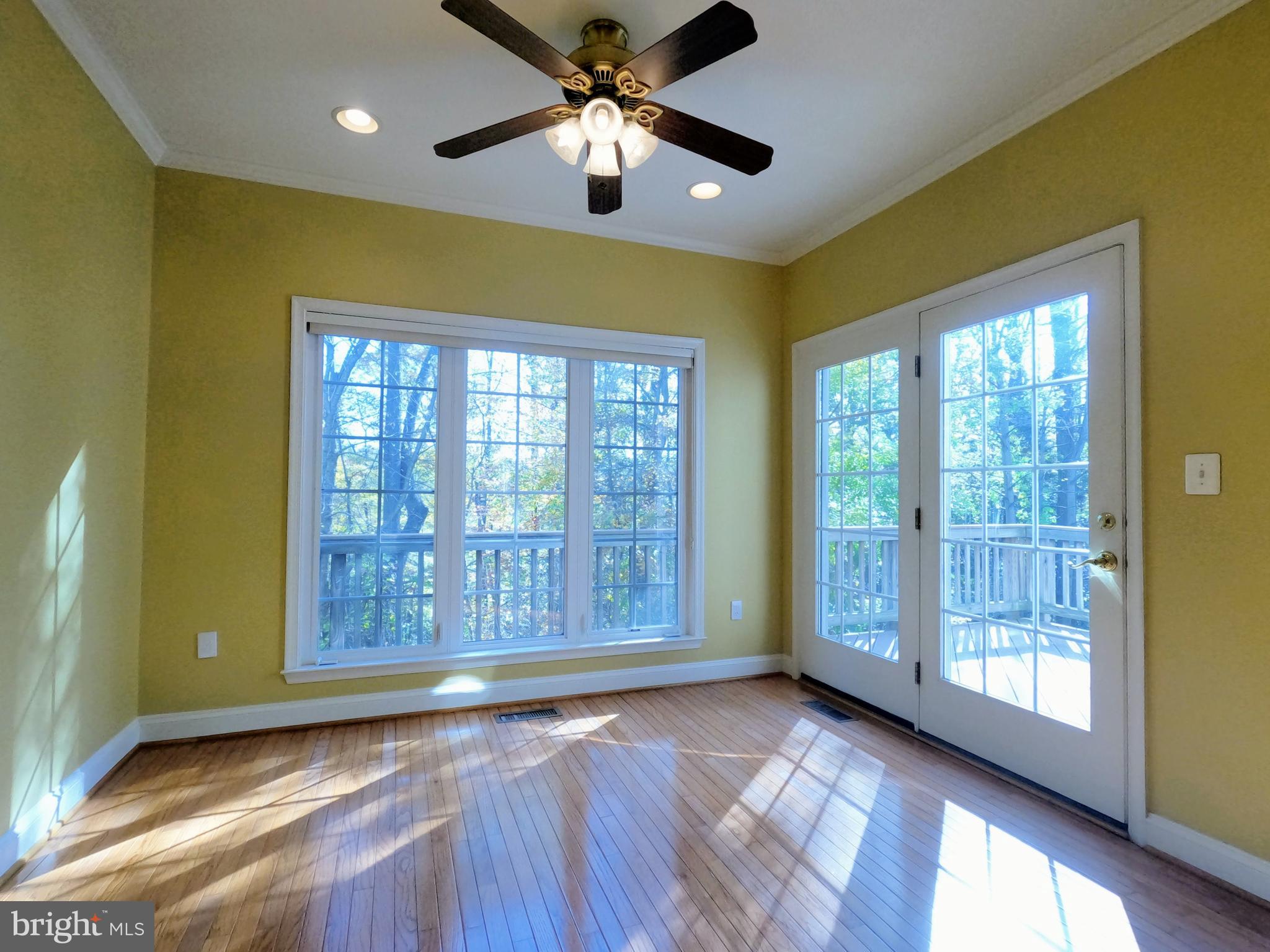 FAIRFAX CENTER LANDBAY - Residential Lease