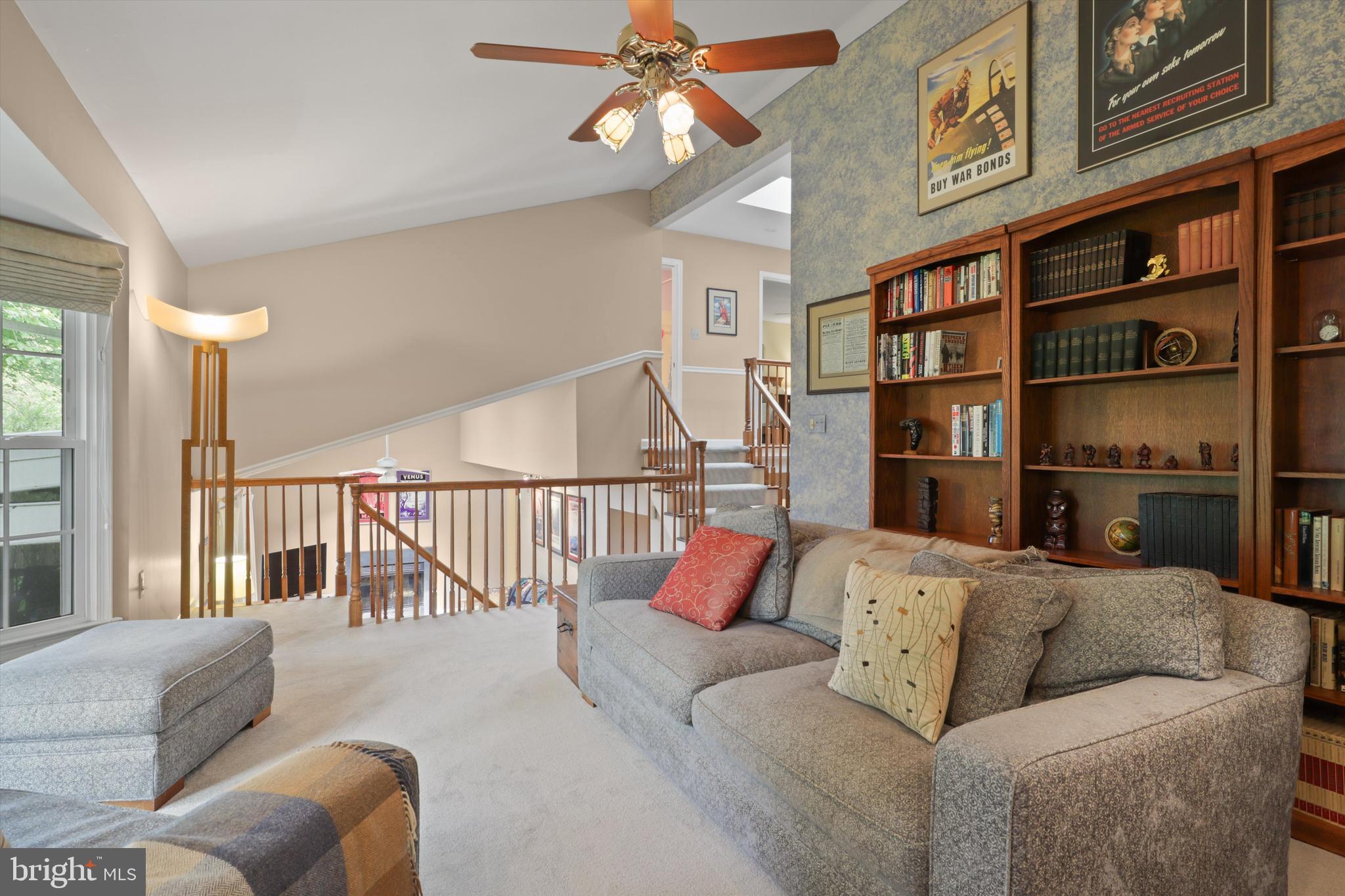 KINGSTON CHASE - Residential