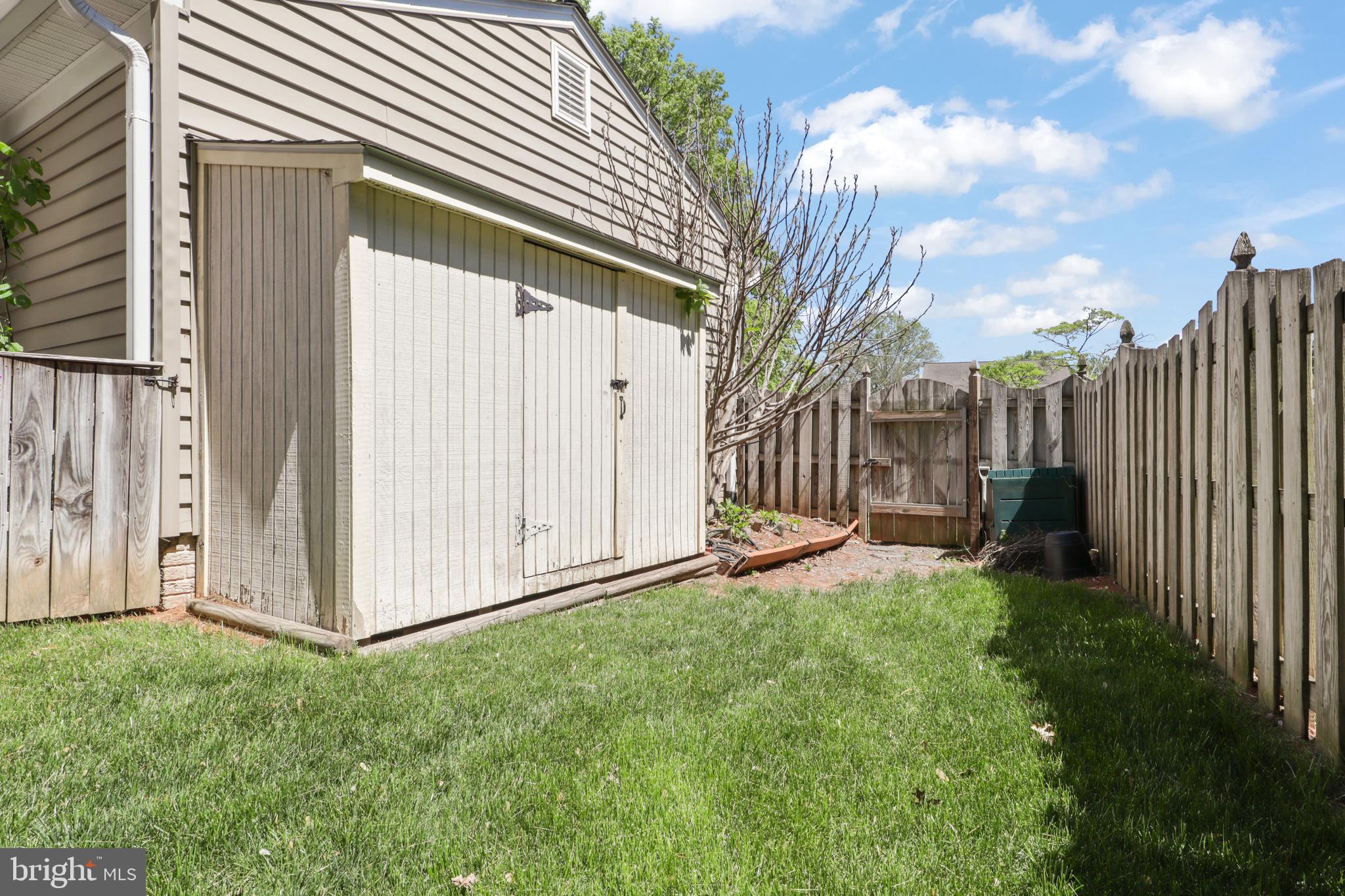 KINGSTON CHASE - Residential