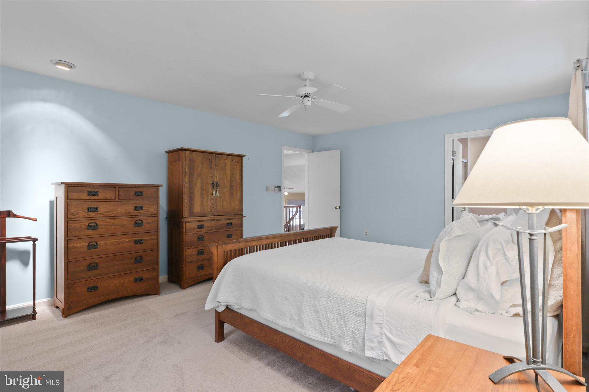 KINGSTON CHASE - Residential