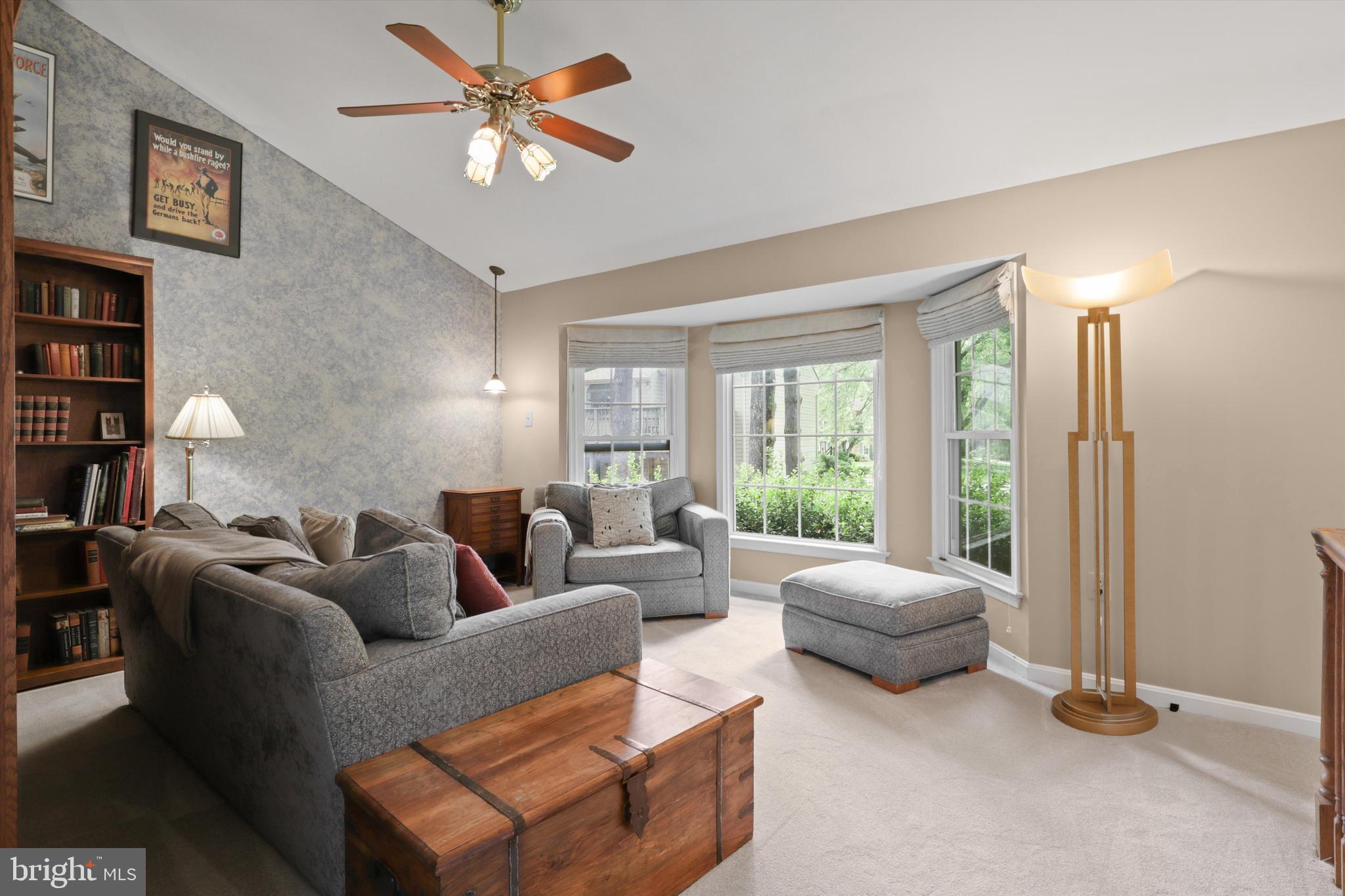 KINGSTON CHASE - Residential