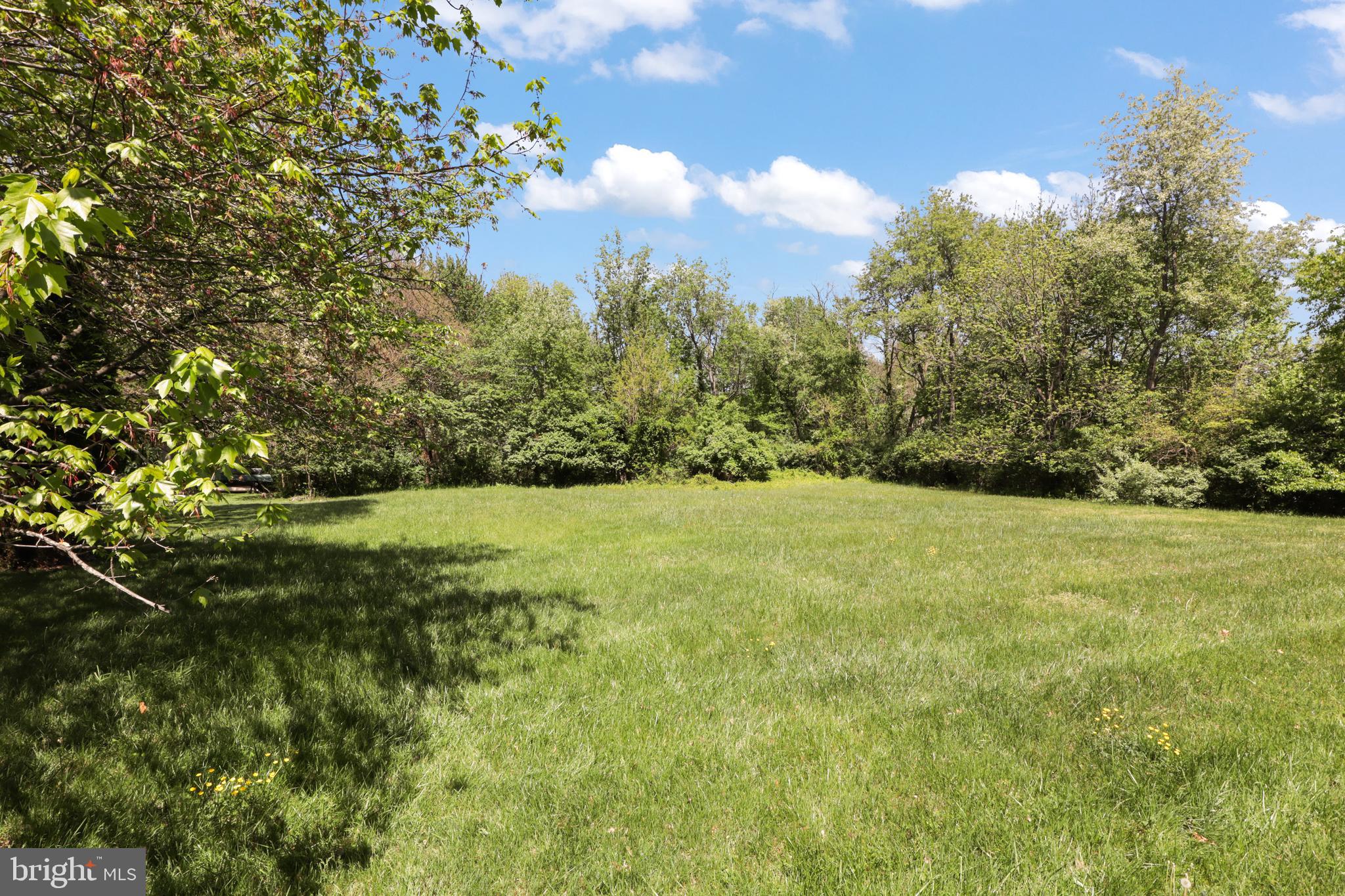 KINGSTON CHASE - Residential