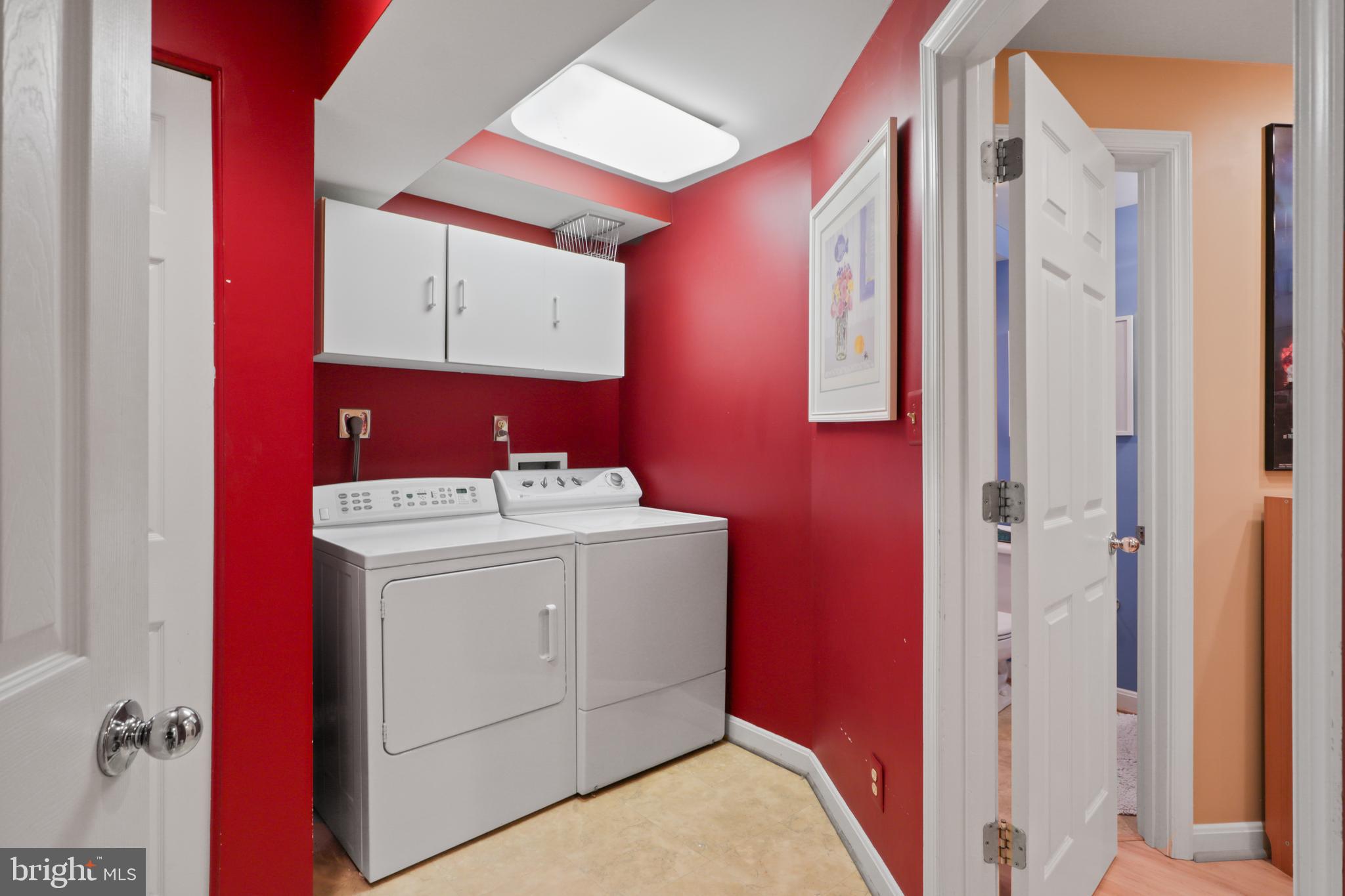 KINGSTON CHASE - Residential