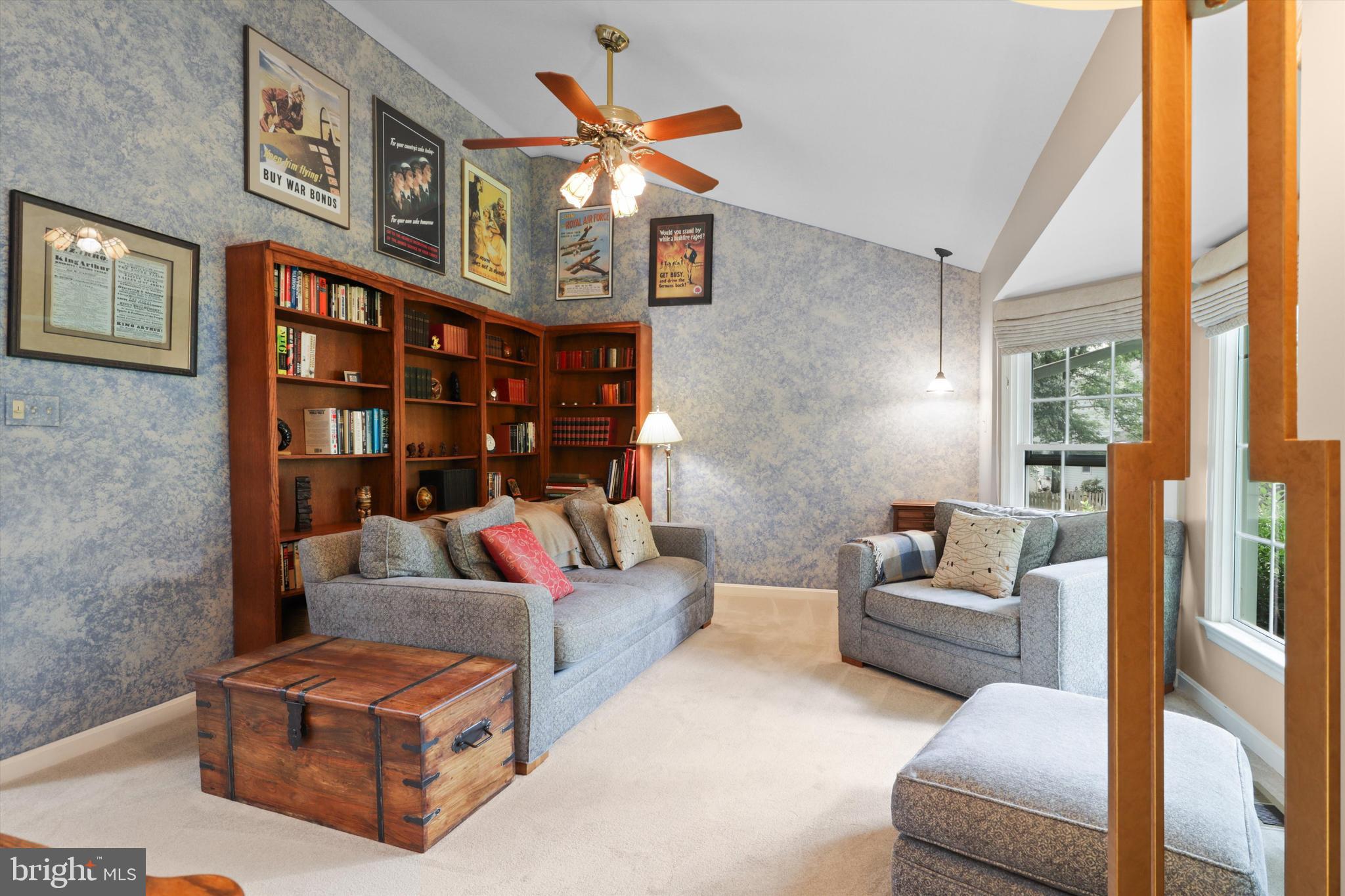 KINGSTON CHASE - Residential