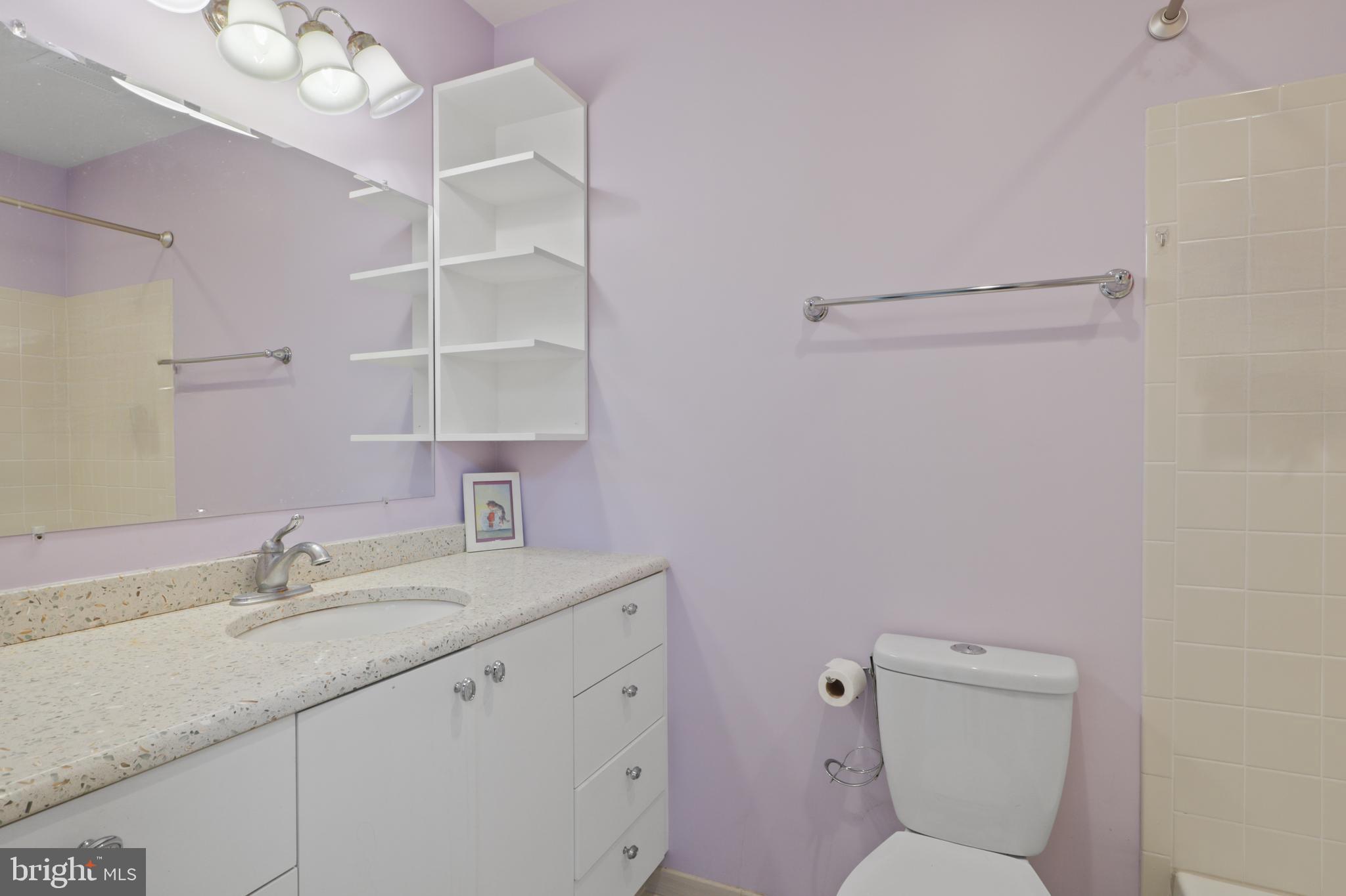 KINGSTON CHASE - Residential