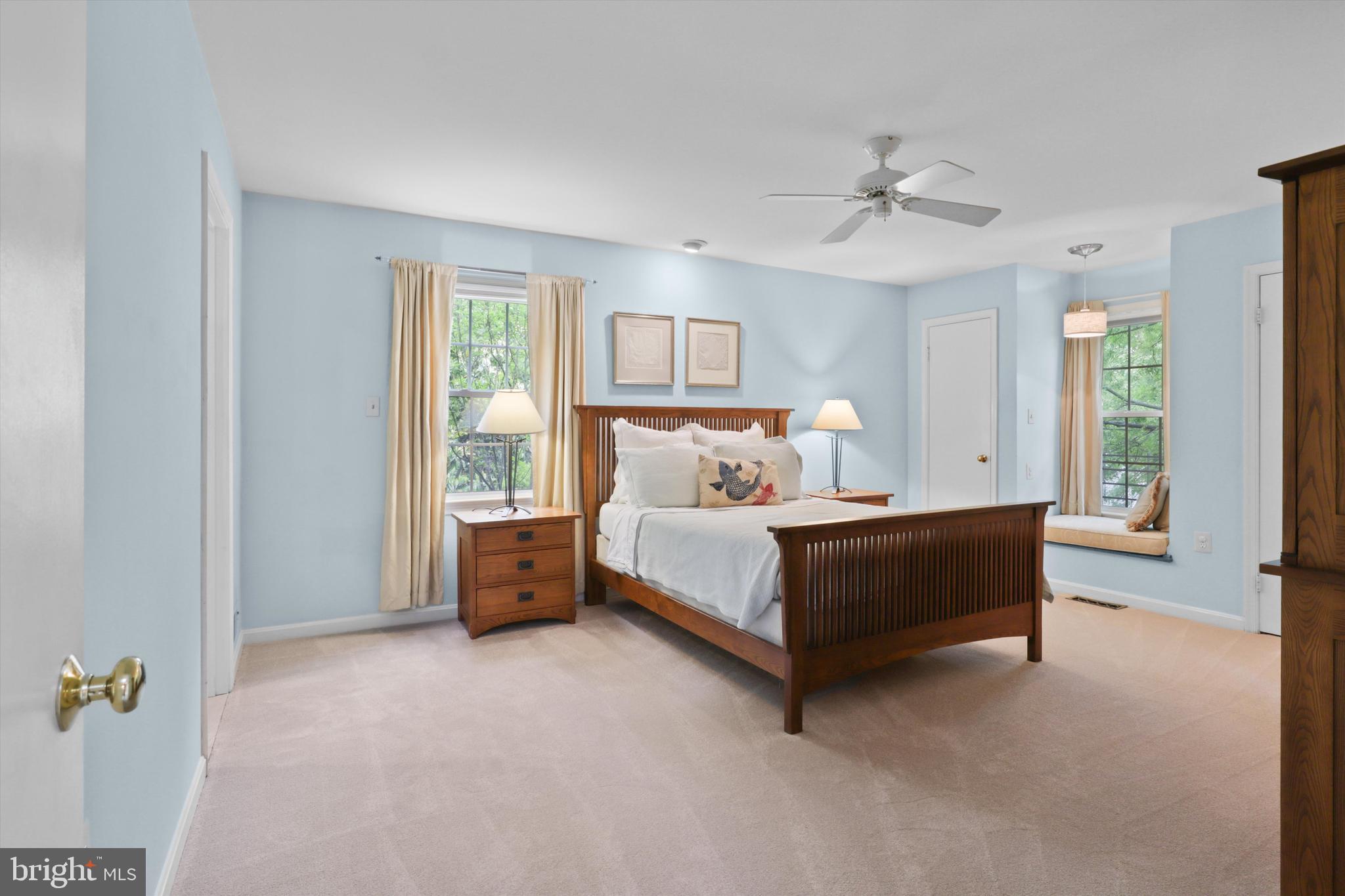 KINGSTON CHASE - Residential