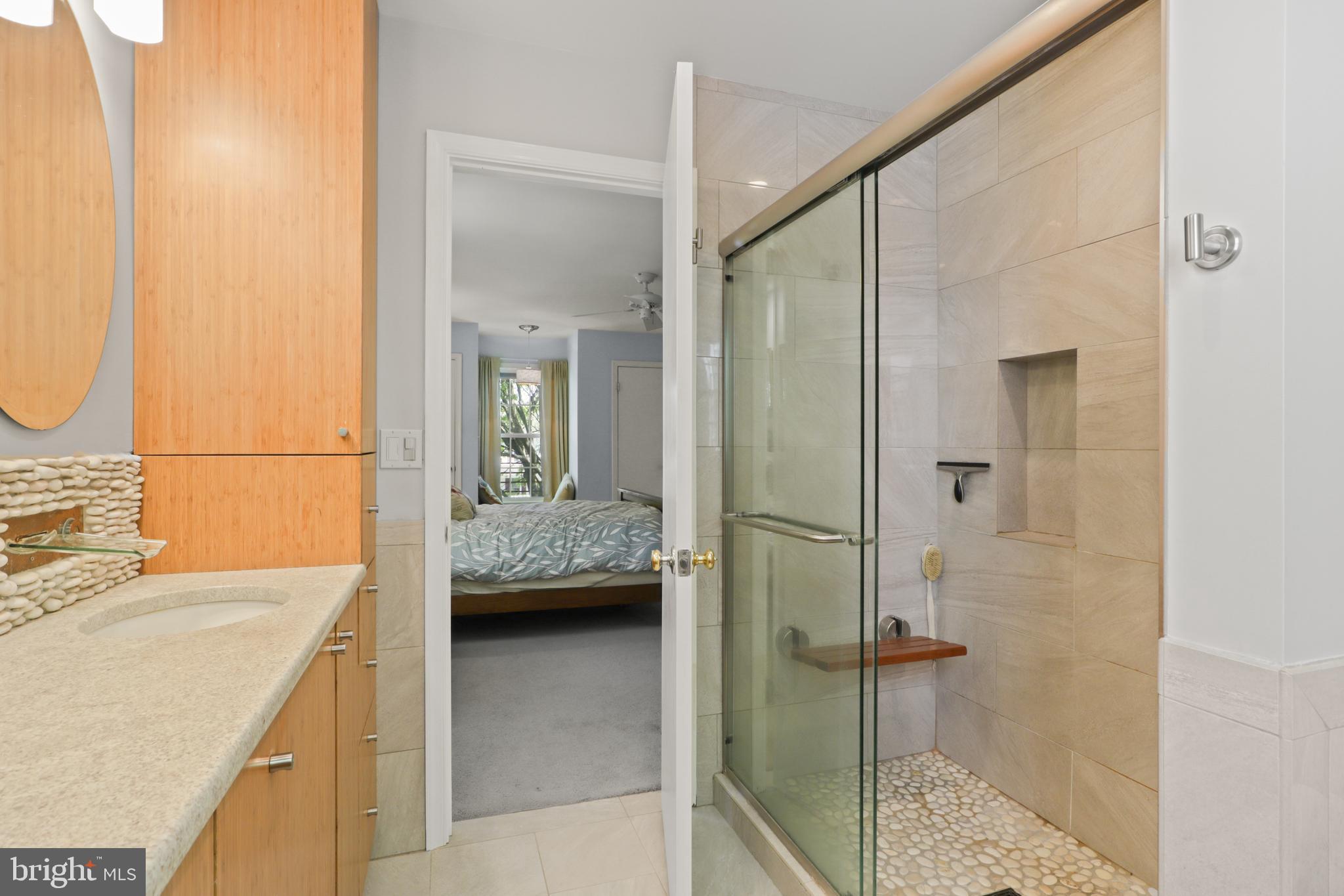 KINGSTON CHASE - Residential