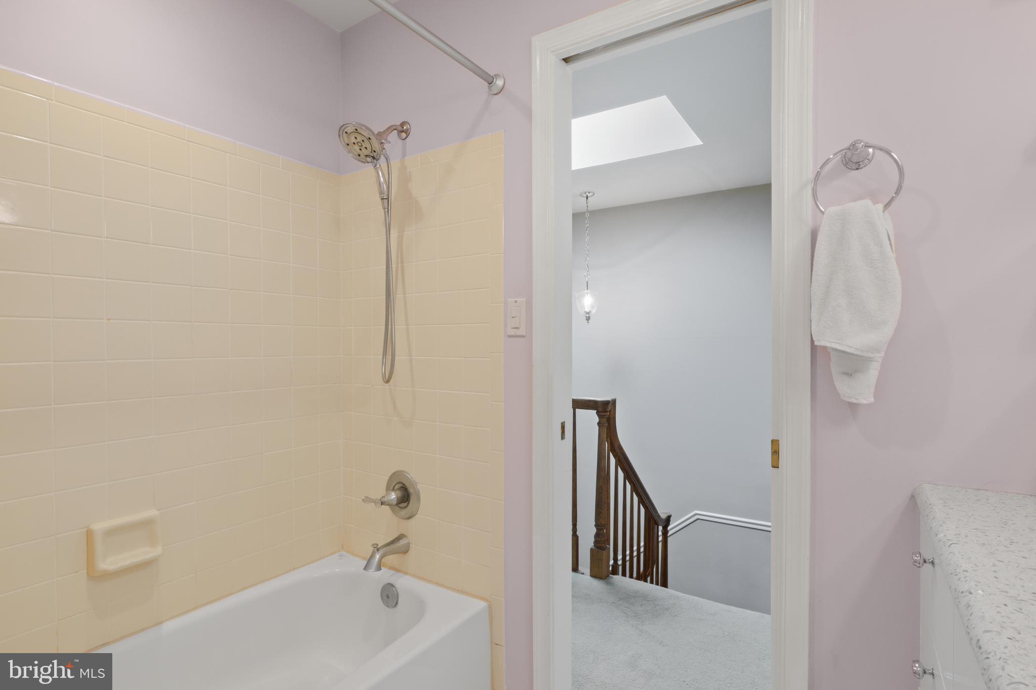 KINGSTON CHASE - Residential