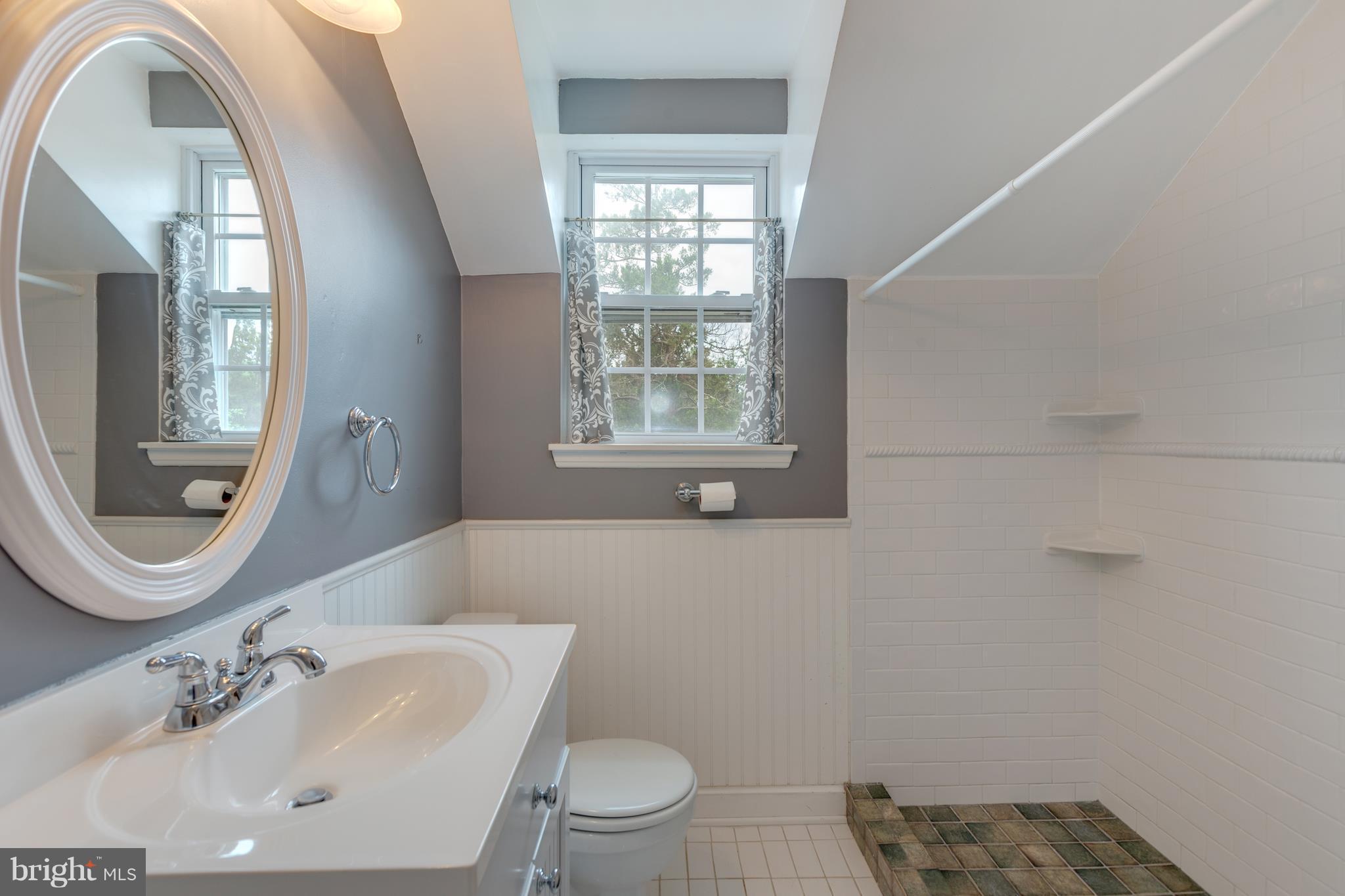 FAIRLINGTON MEWS - Residential Lease