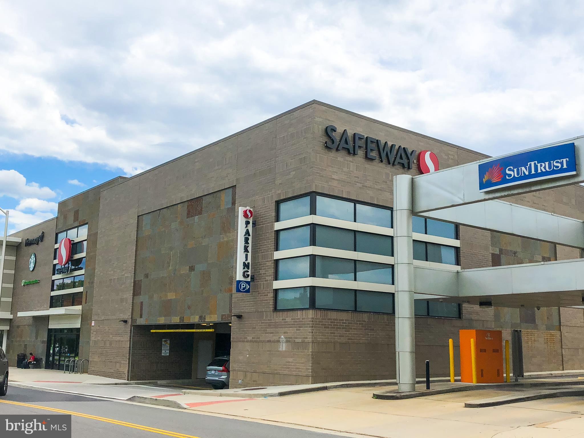 FAIRLINGTON MEWS - Residential Lease