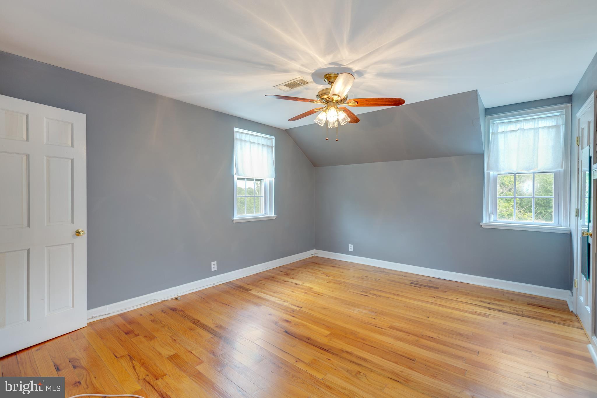 FAIRLINGTON MEWS - Residential Lease