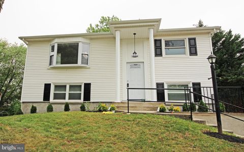 Photo of 12918 Kingswell Drive, WOODBRIDGE, VA 22193 (MLS # VAPW2120476)