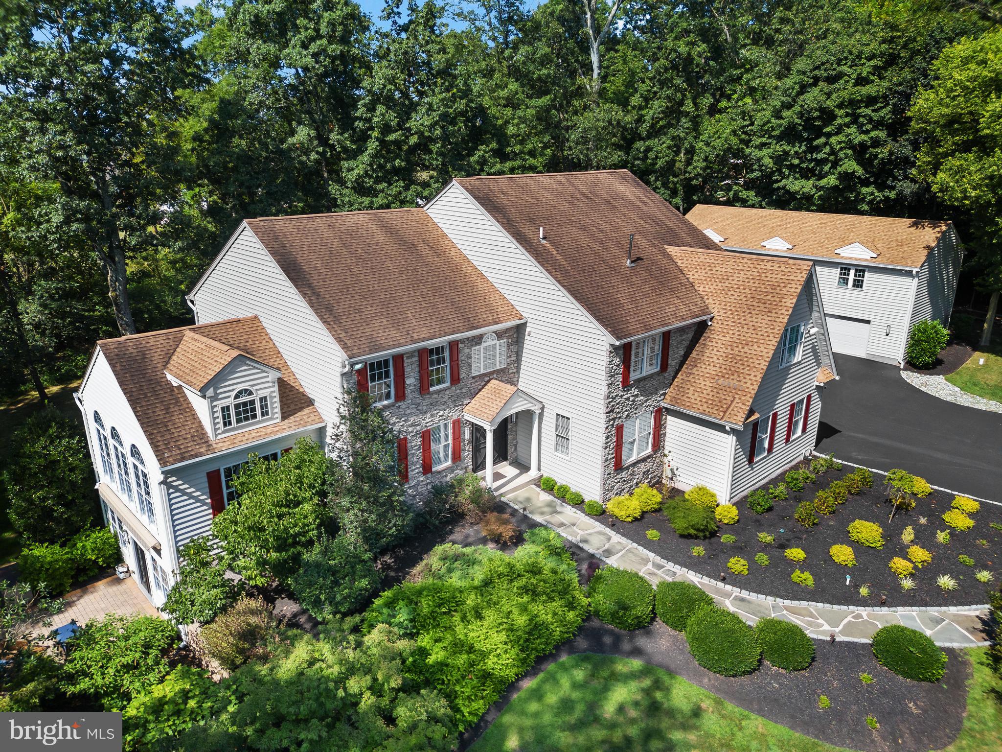 2104 SQUIRREL HILL ROAD