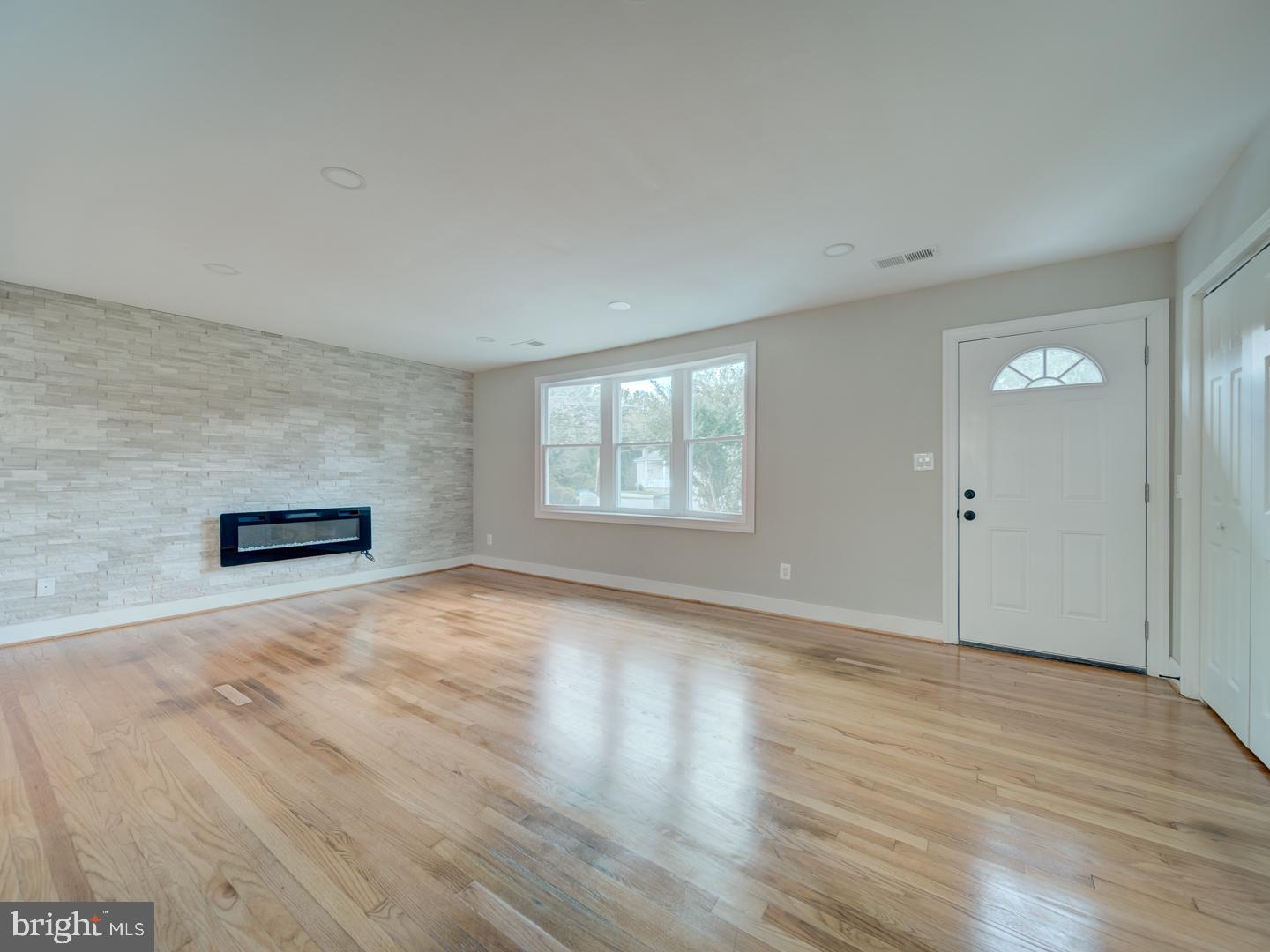 CLINTON ACRES - Residential