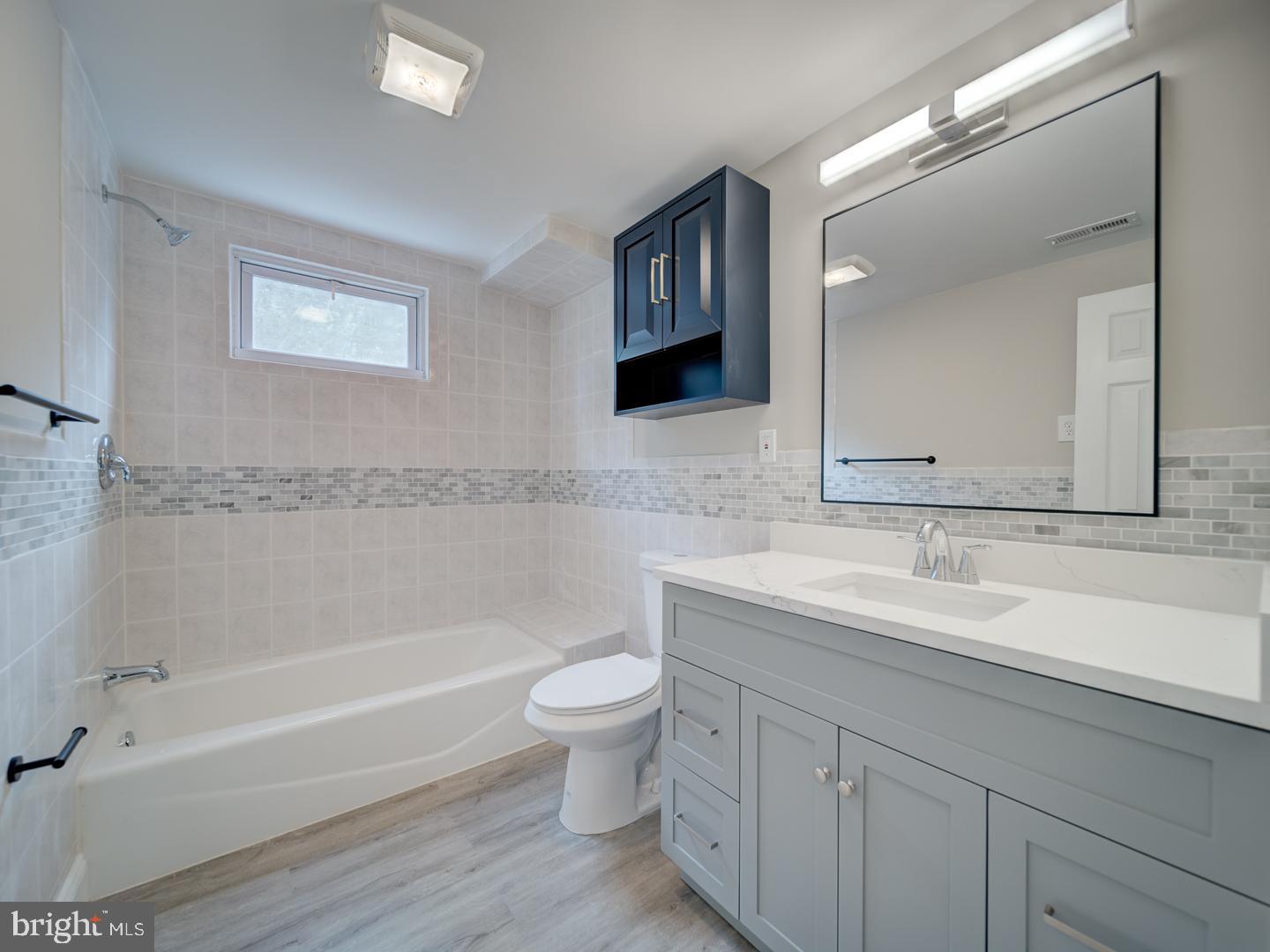 CLINTON ACRES - Residential