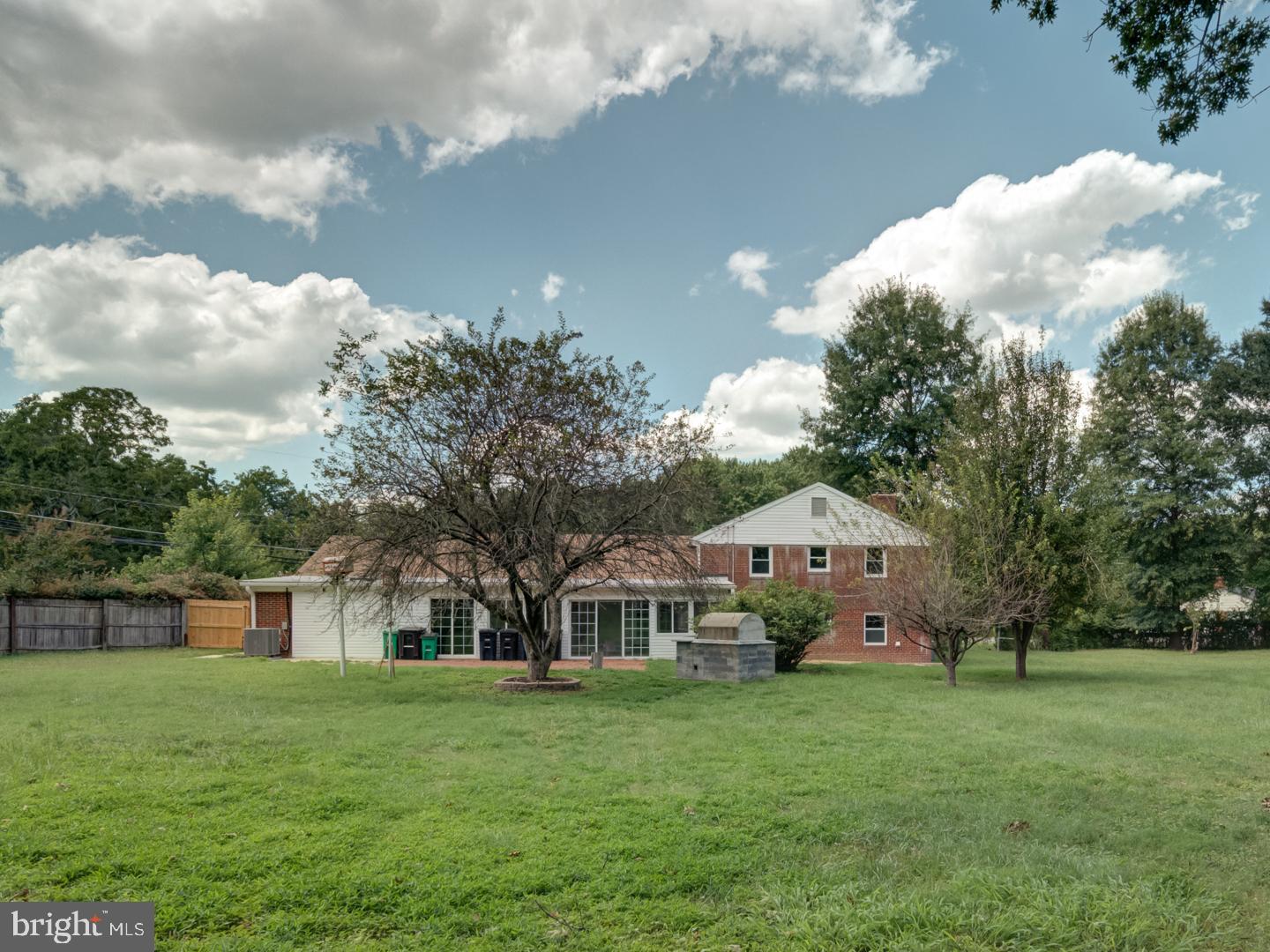 CLINTON ACRES - Residential