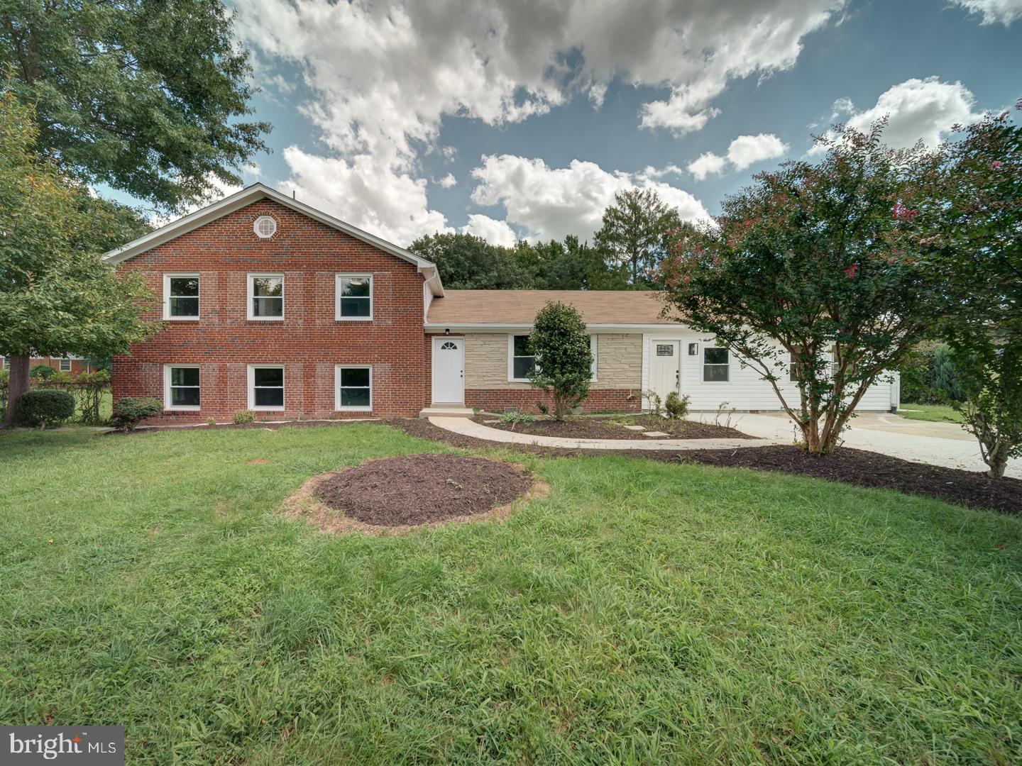 CLINTON ACRES - Residential