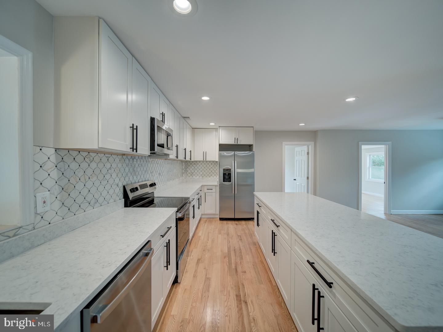 CLINTON ACRES - Residential