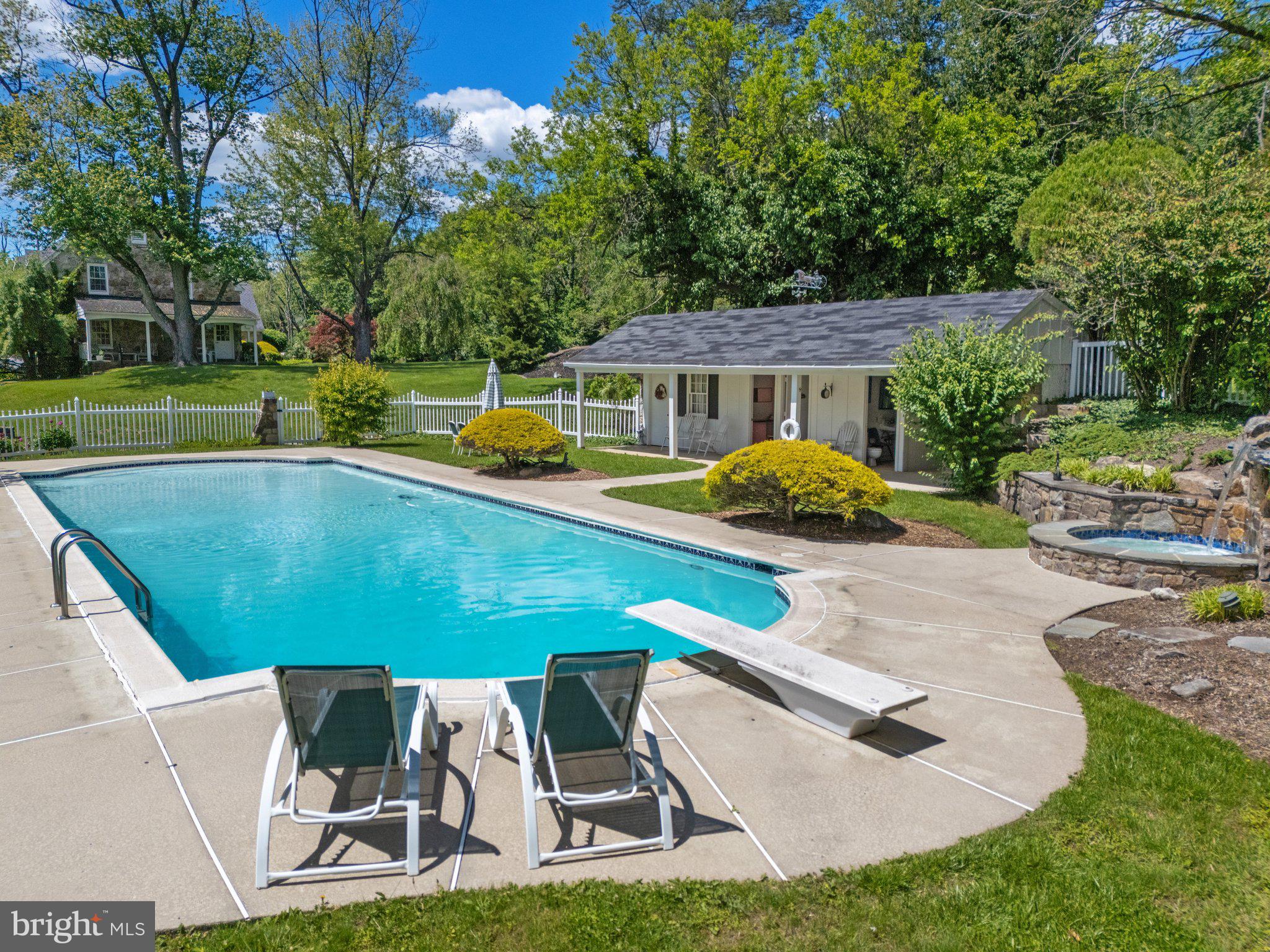 1300 BEAUMONT LANE