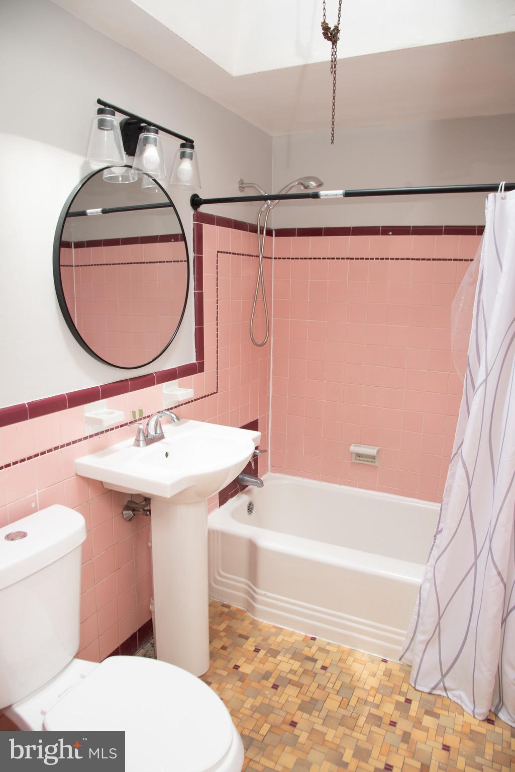 WEST OAK LANE - Residential