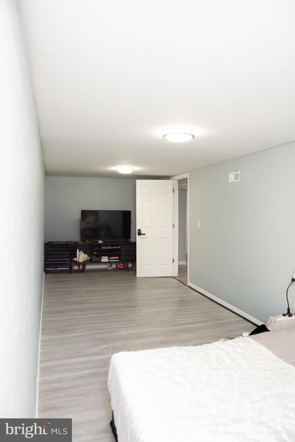 WEST OAK LANE - Residential