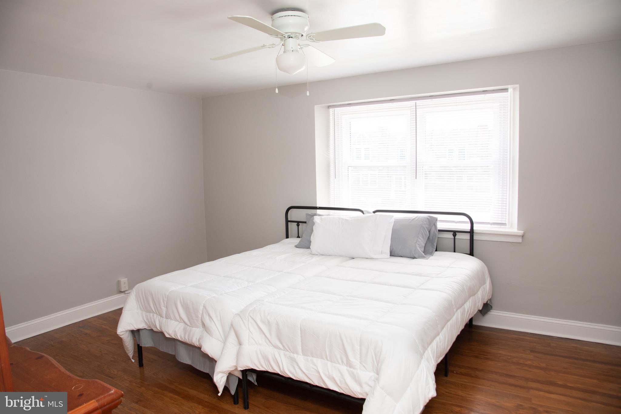 WEST OAK LANE - Residential