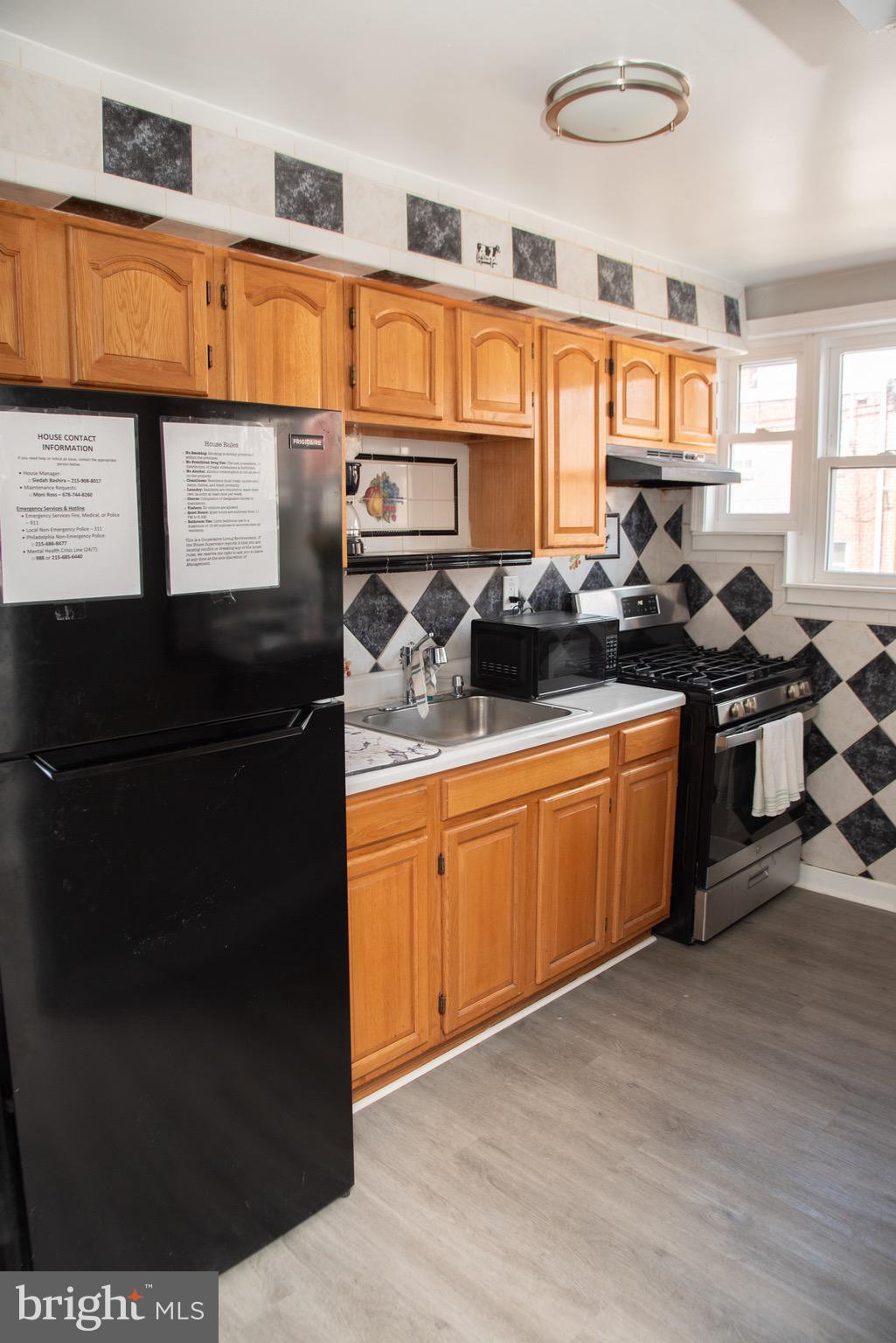 WEST OAK LANE - Residential