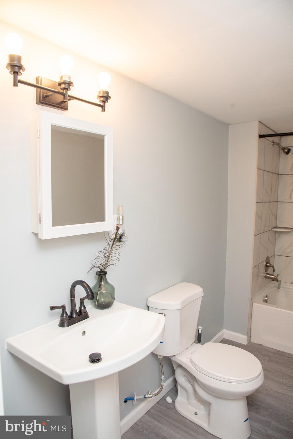 WEST OAK LANE - Residential
