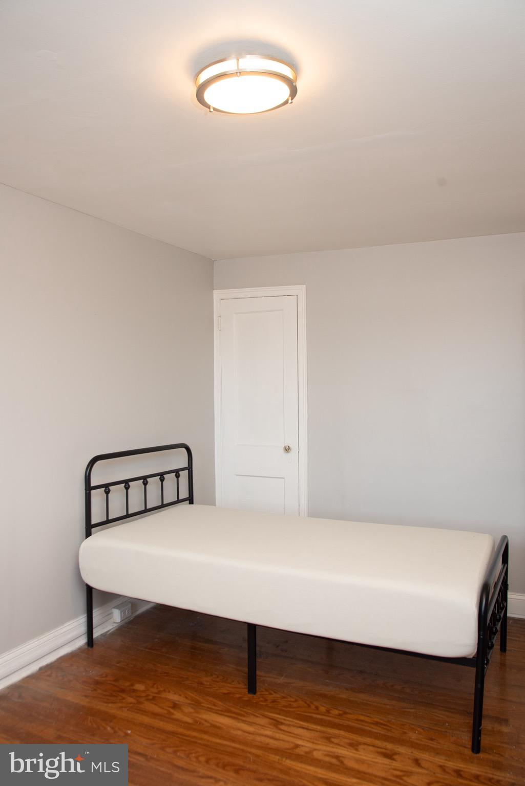 WEST OAK LANE - Residential