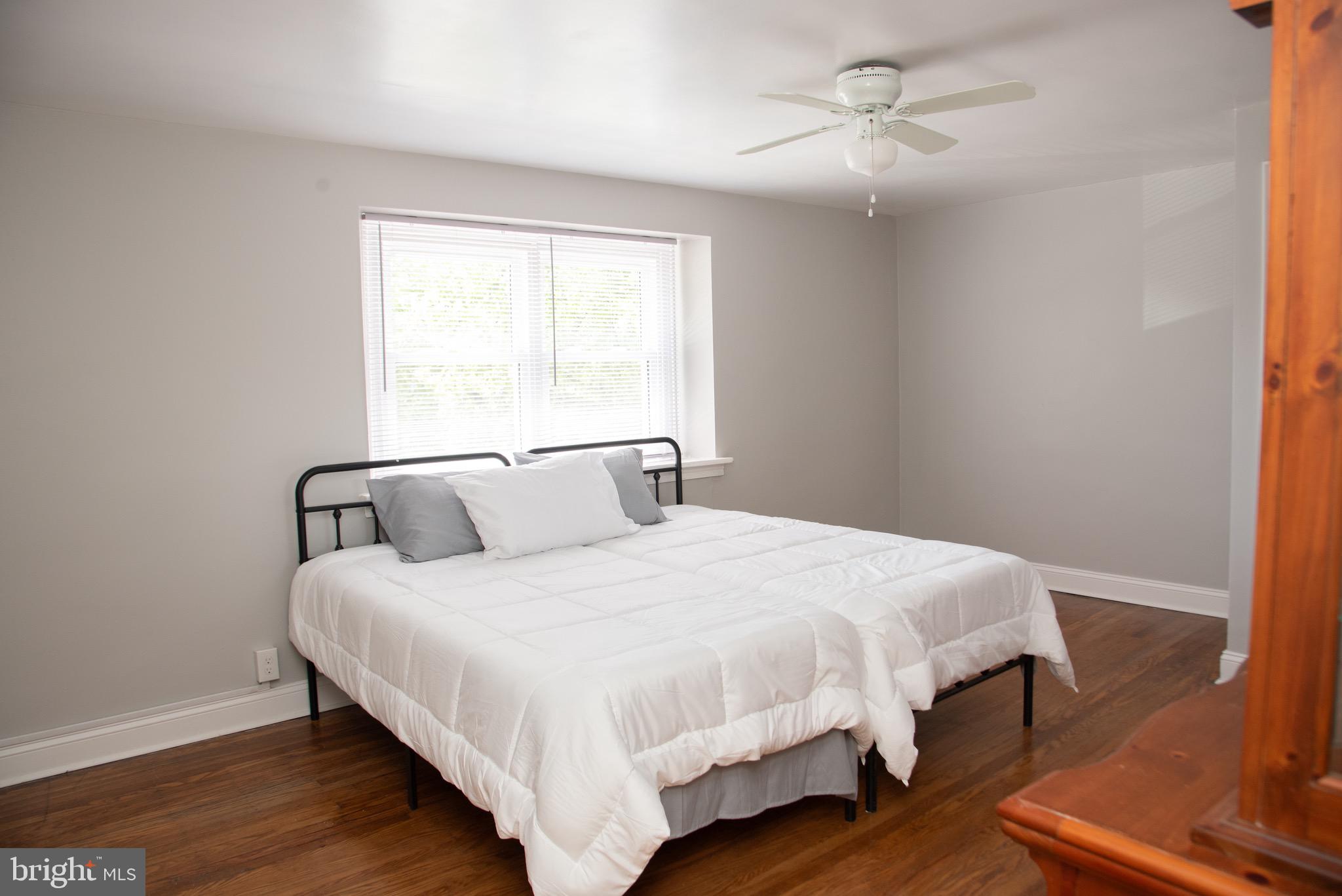 WEST OAK LANE - Residential