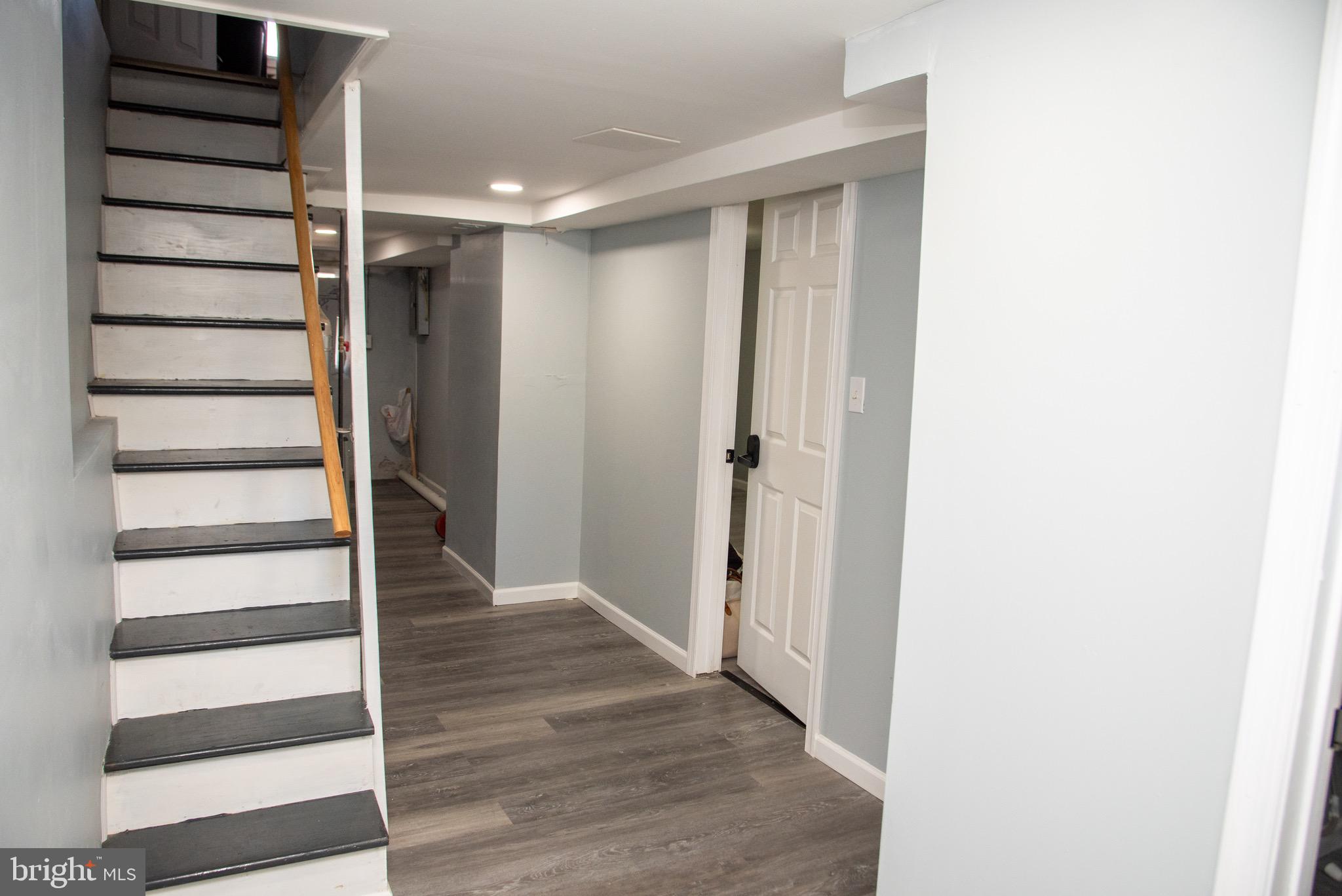 WEST OAK LANE - Residential