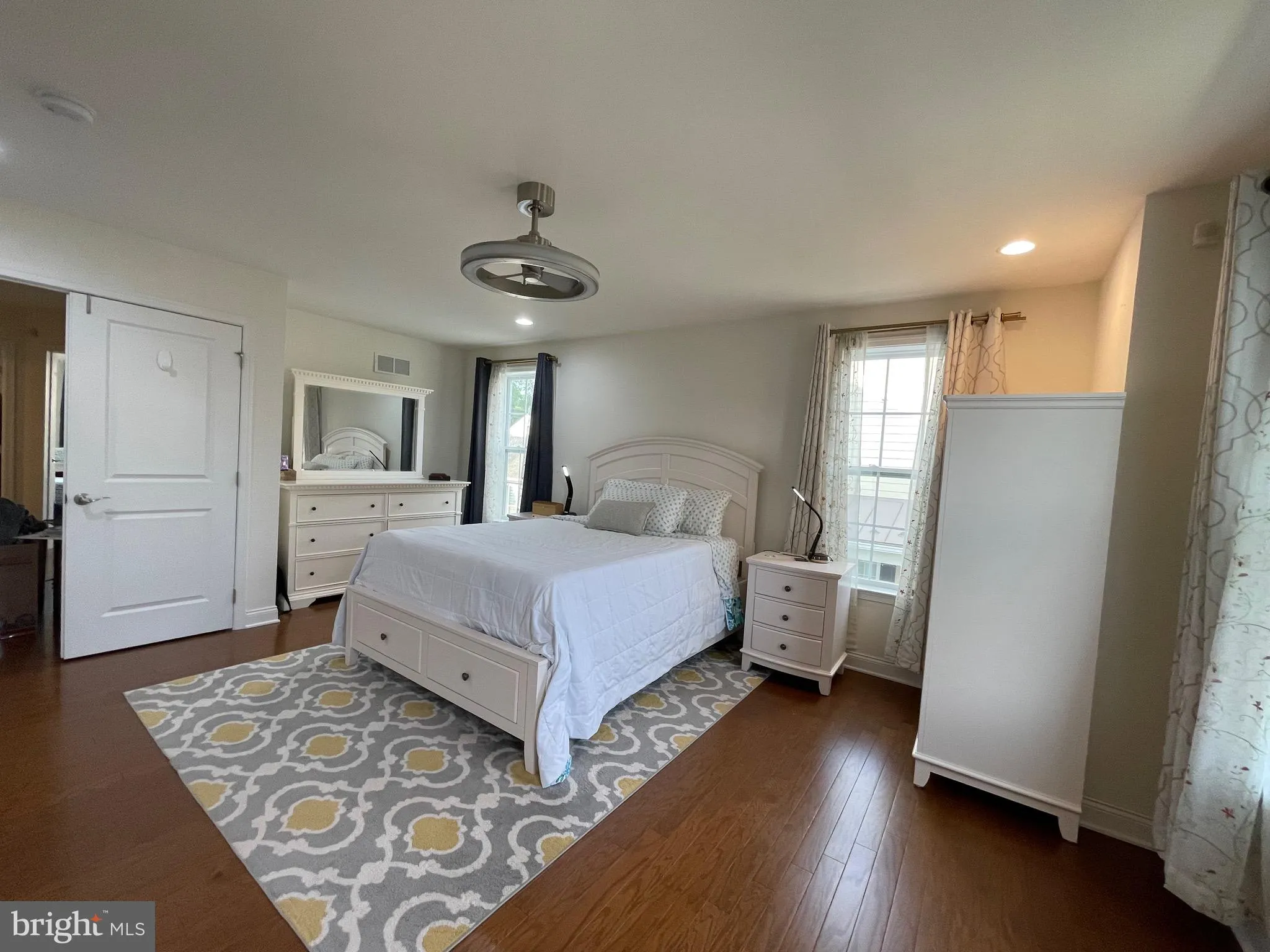 Princeton, New Jersey 08540, United States, 3 Bedrooms Bedrooms, ,4 BathroomsBathrooms,Residential,Coming Soon,162917