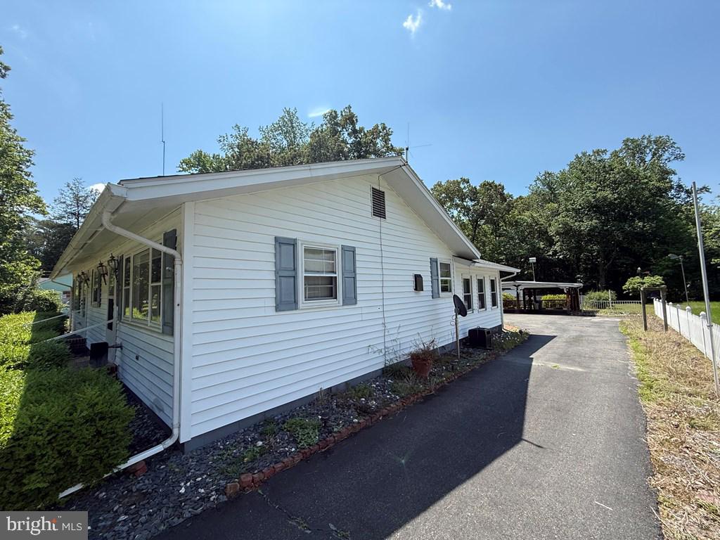 664 SANDY POINT ROAD